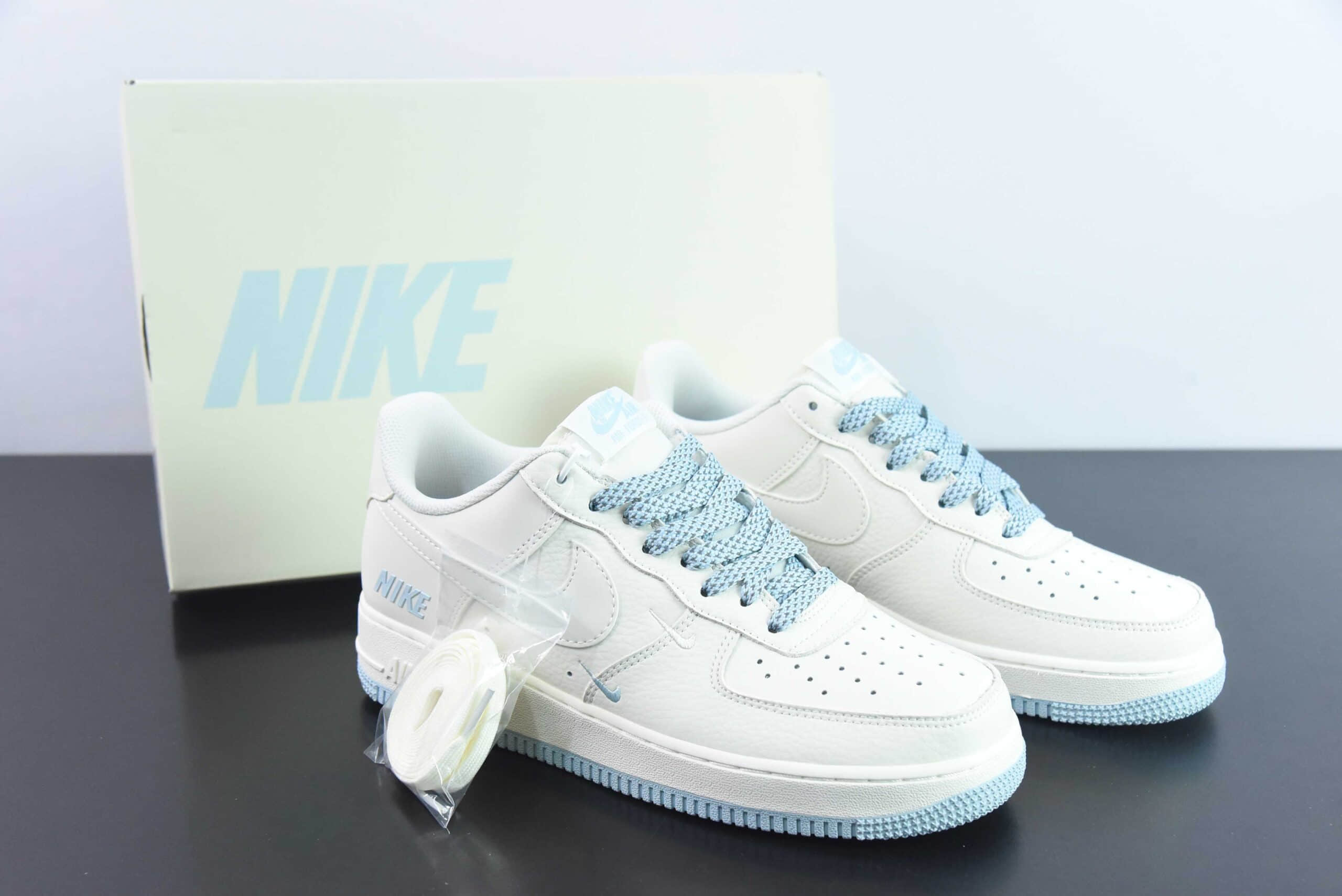 耐克Nike Air Force 1 Low 白蓝三勾空军一号低帮运动休闲板鞋纯原版本 货号：TV2306-251