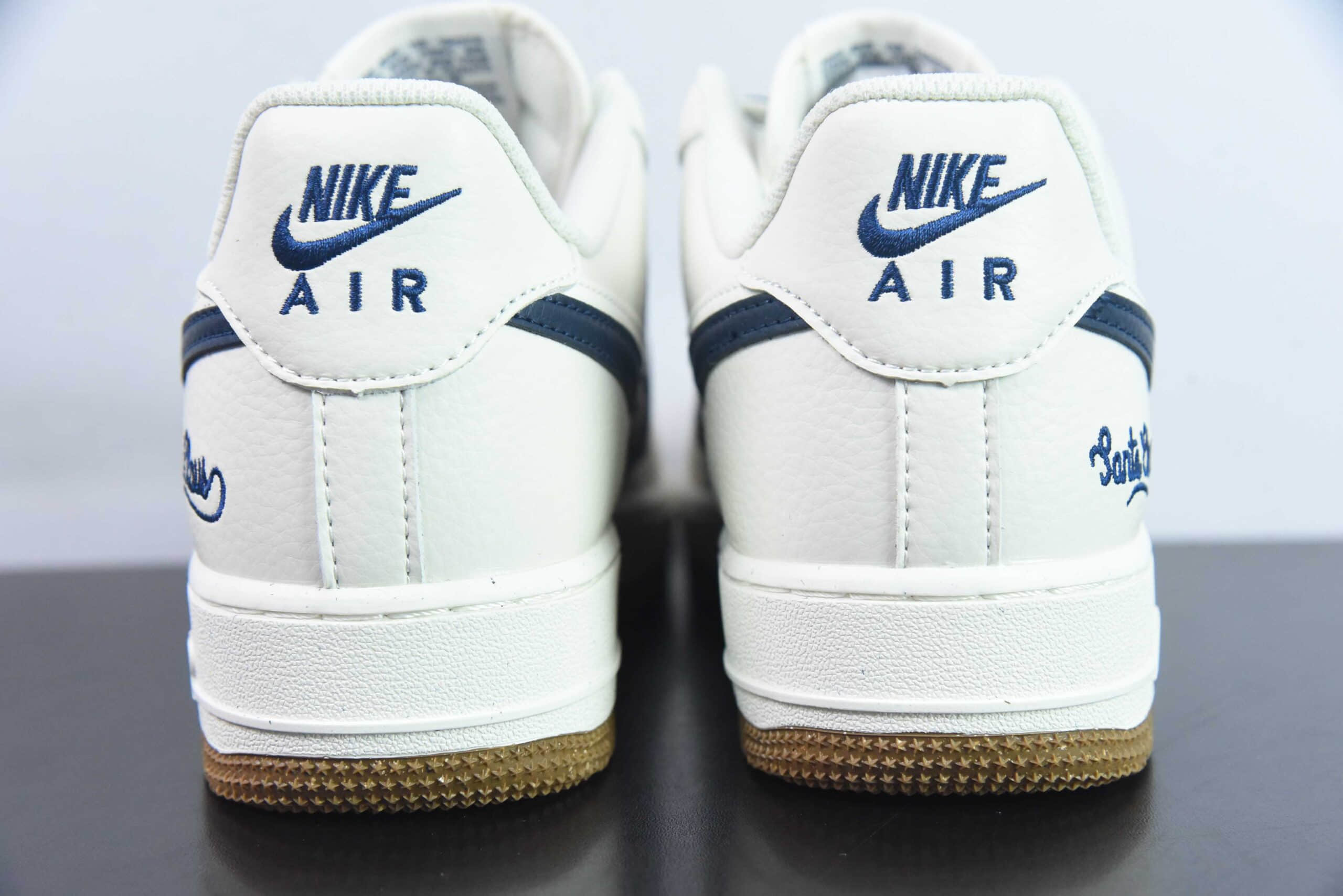 耐克Nike Air Force 1 Low 白深蓝双勾字母签名印花空军一号低帮运动休闲板鞋纯原版本 货号：CC2569-066