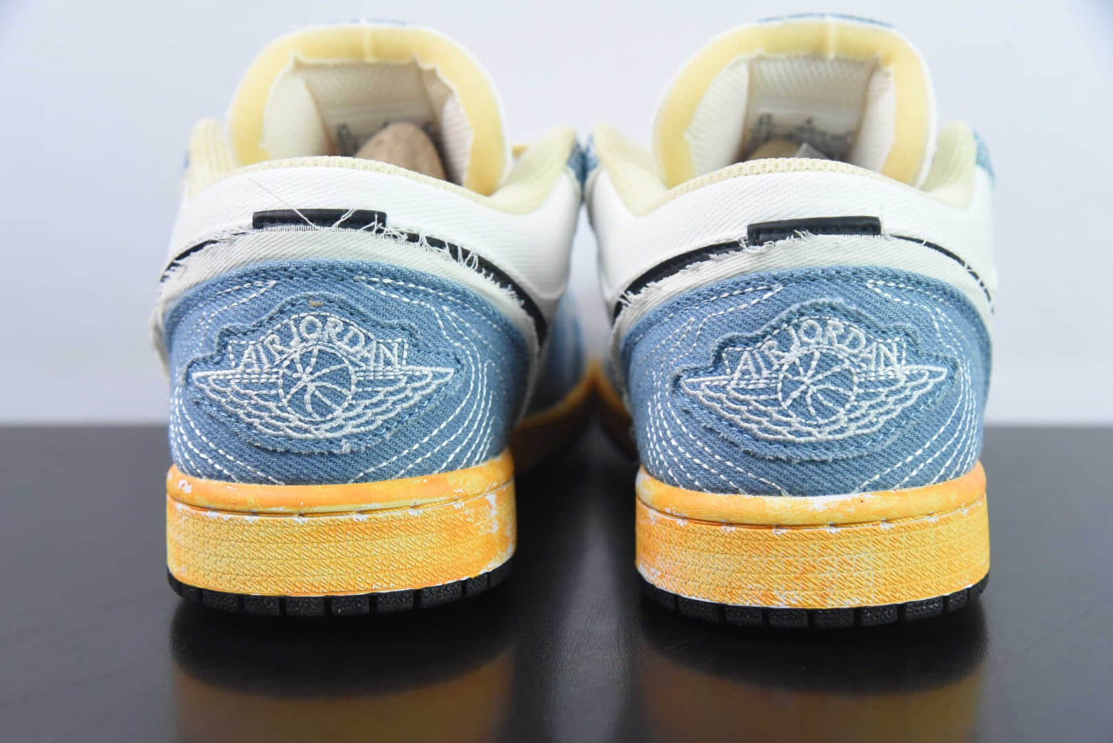 乔丹Air Jordan AJ1 Low 水洗丹宁刺子绣低帮复古篮球鞋纯原版本 货号：FN7670-493