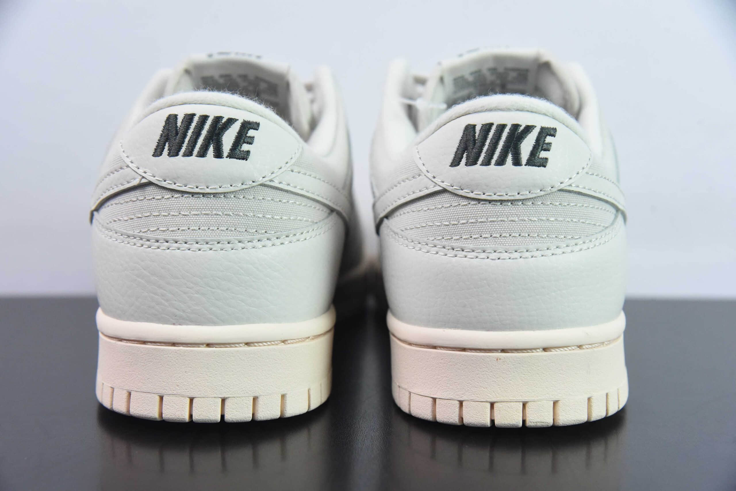 耐克Nike SB Dunk Low Pro”Light Orewood Brown“米白做旧SB扣篮系列低帮休闲运动滑板板鞋纯原版本 货号：DZ2538-100
