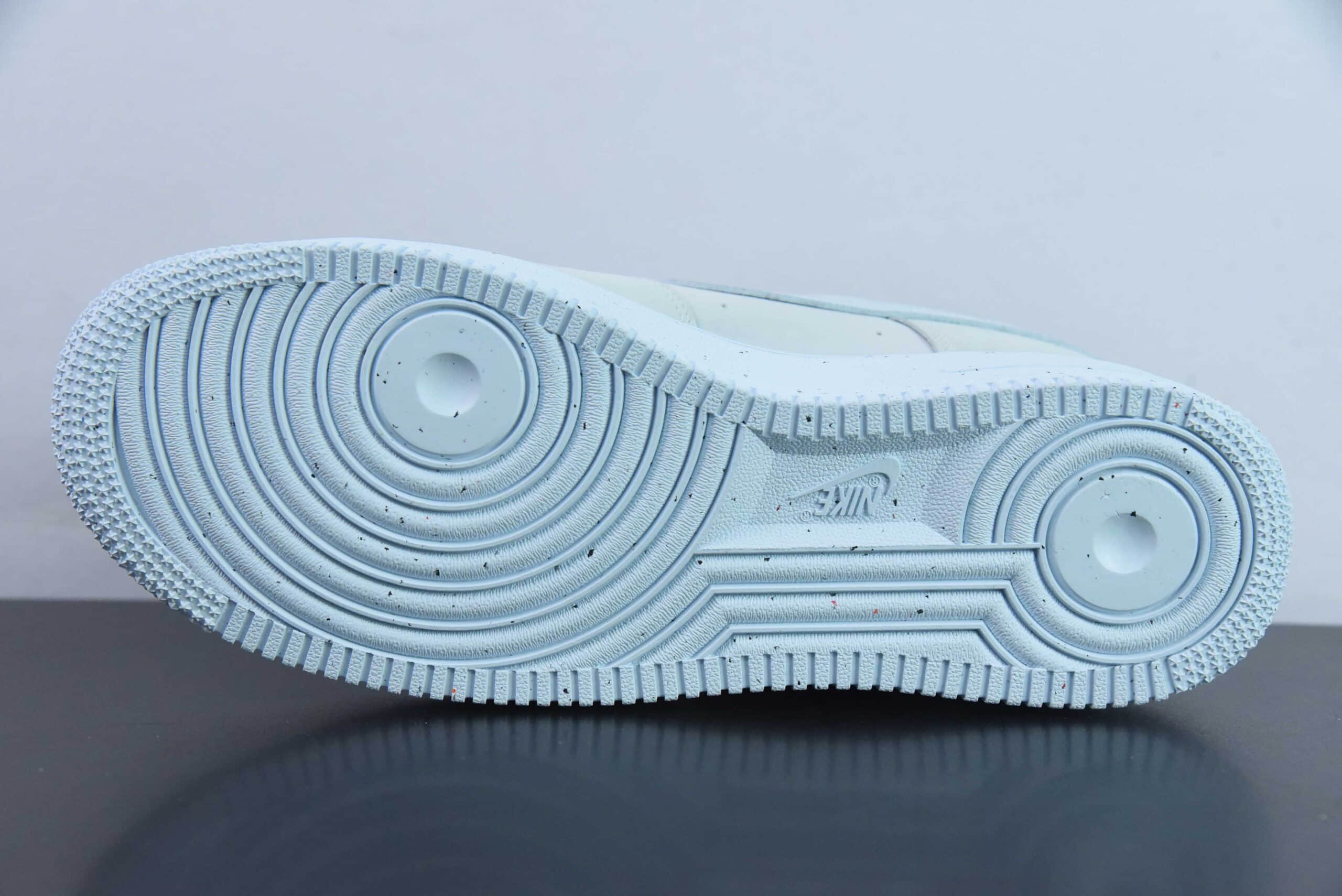 耐克Nike Air Force 1 ‘07 Low PRM”Ice Blue“磨砂浅灰冰蓝空军一号经典低帮休闲板鞋纯原版本 货号：DZ2786-400