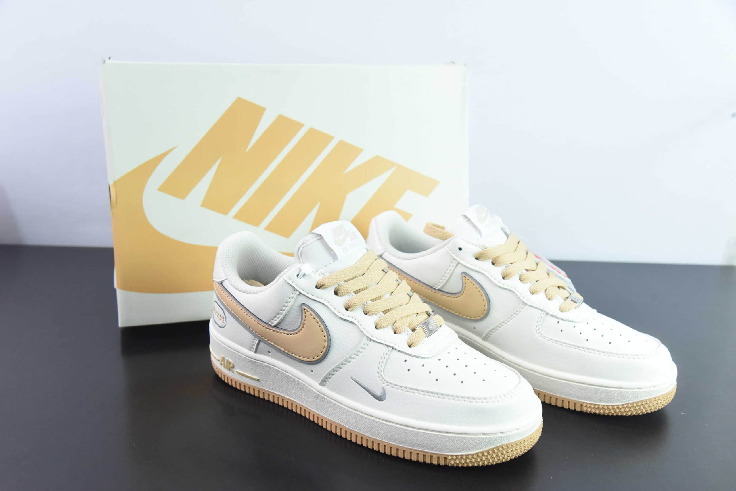 耐克Nike Air Force 1 Low Hoops卡其刺绣小钩空军一号低帮运动休闲板鞋纯原版本 货号:HP2369-005