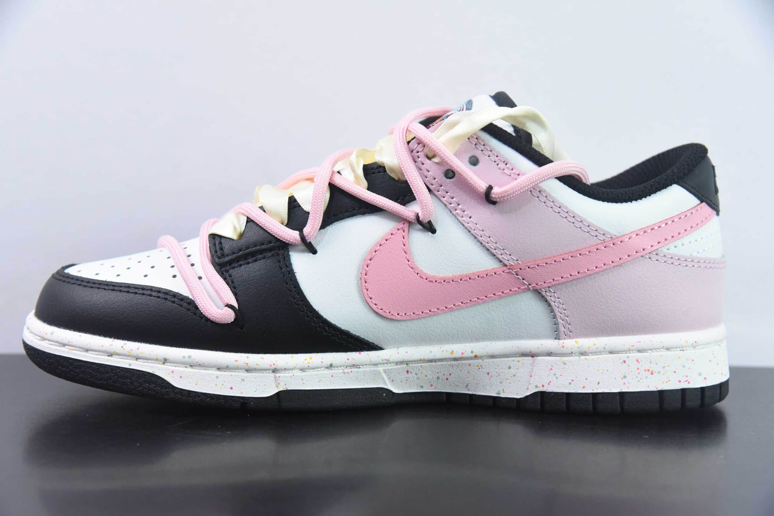 耐克Nike SB Dunk Low 反转黑白粉三勾解构抽绳鞋带SB低帮休闲滑板鞋纯原版本 货号:FD4623-155