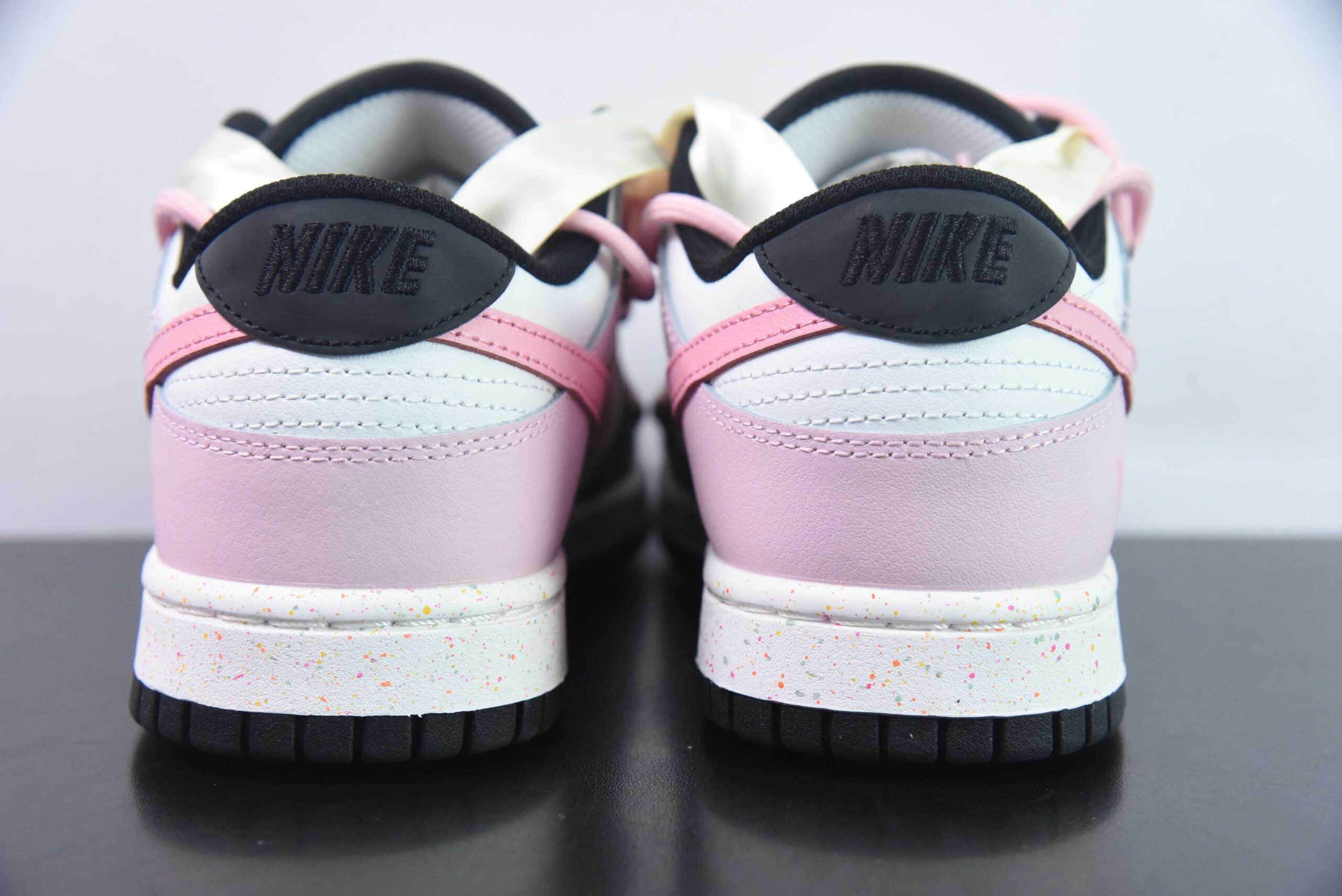 耐克Nike SB Dunk Low 反转黑白粉三勾解构抽绳鞋带SB低帮休闲滑板鞋纯原版本 货号:FD4623-155