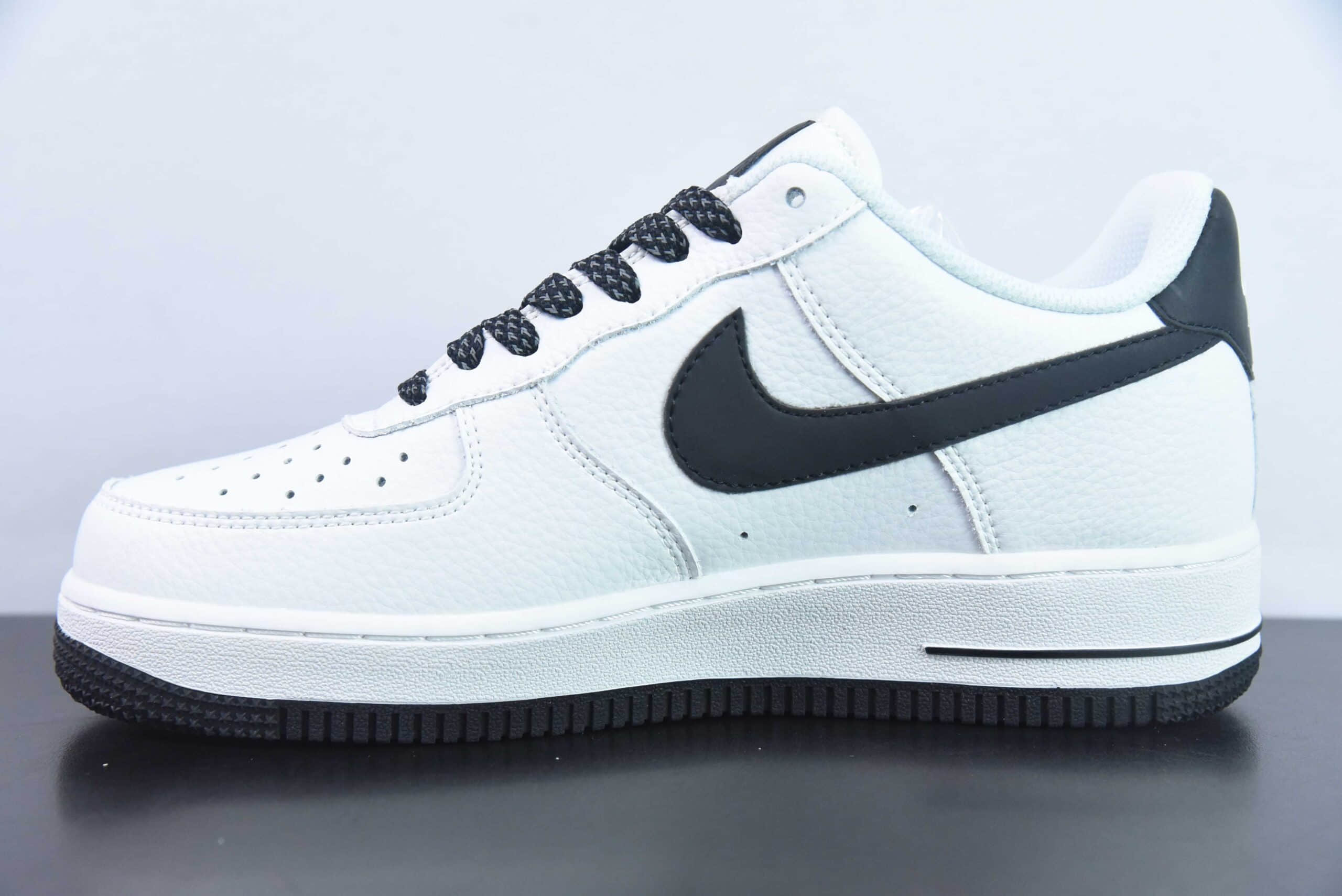 耐克Nike NOCTA x Nike Air Force 1 LowCertified Lover Boy痴情男孩白黑反光空军一号低帮休闲板鞋纯原版本 货号：L01718-052