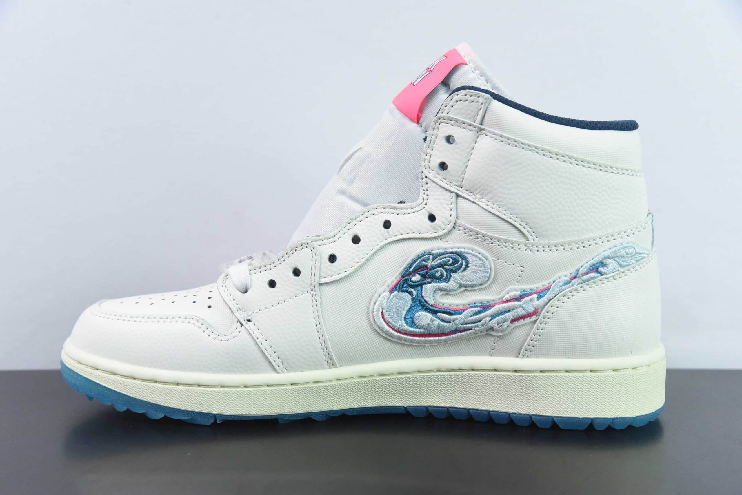 乔丹Air JordanMichelle Wie West x Air Jordan AJ1 High GolfPebble Beach 高尔夫联名白粉蓝高帮篮球鞋纯原版本 货号：FV3565-100