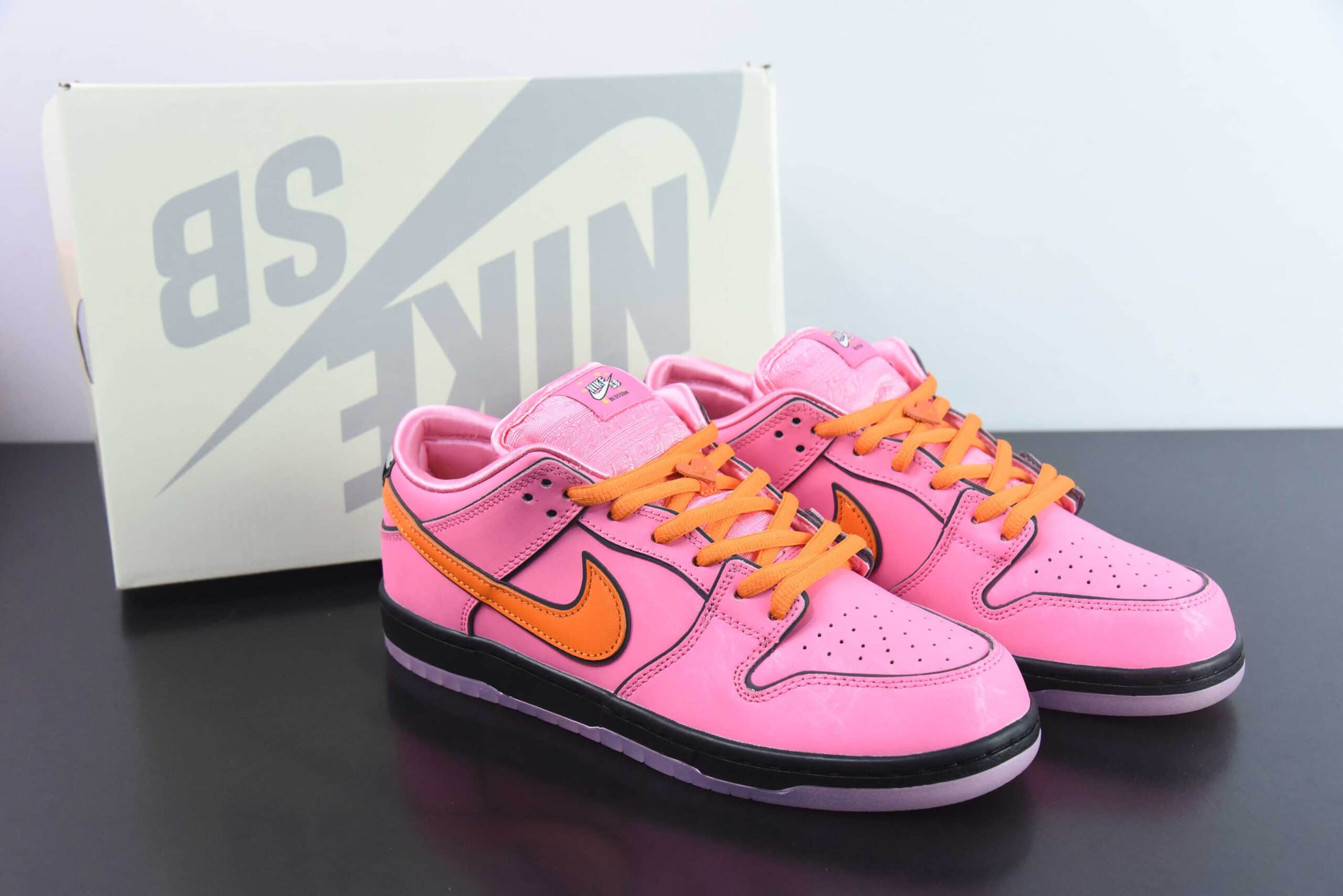 耐克Nike The Powerpuff Girls x Nk SB Dunk Low 飞天小女警联名款花花黑粉低帮休闲板鞋纯原版本 货号：FD2631-600 