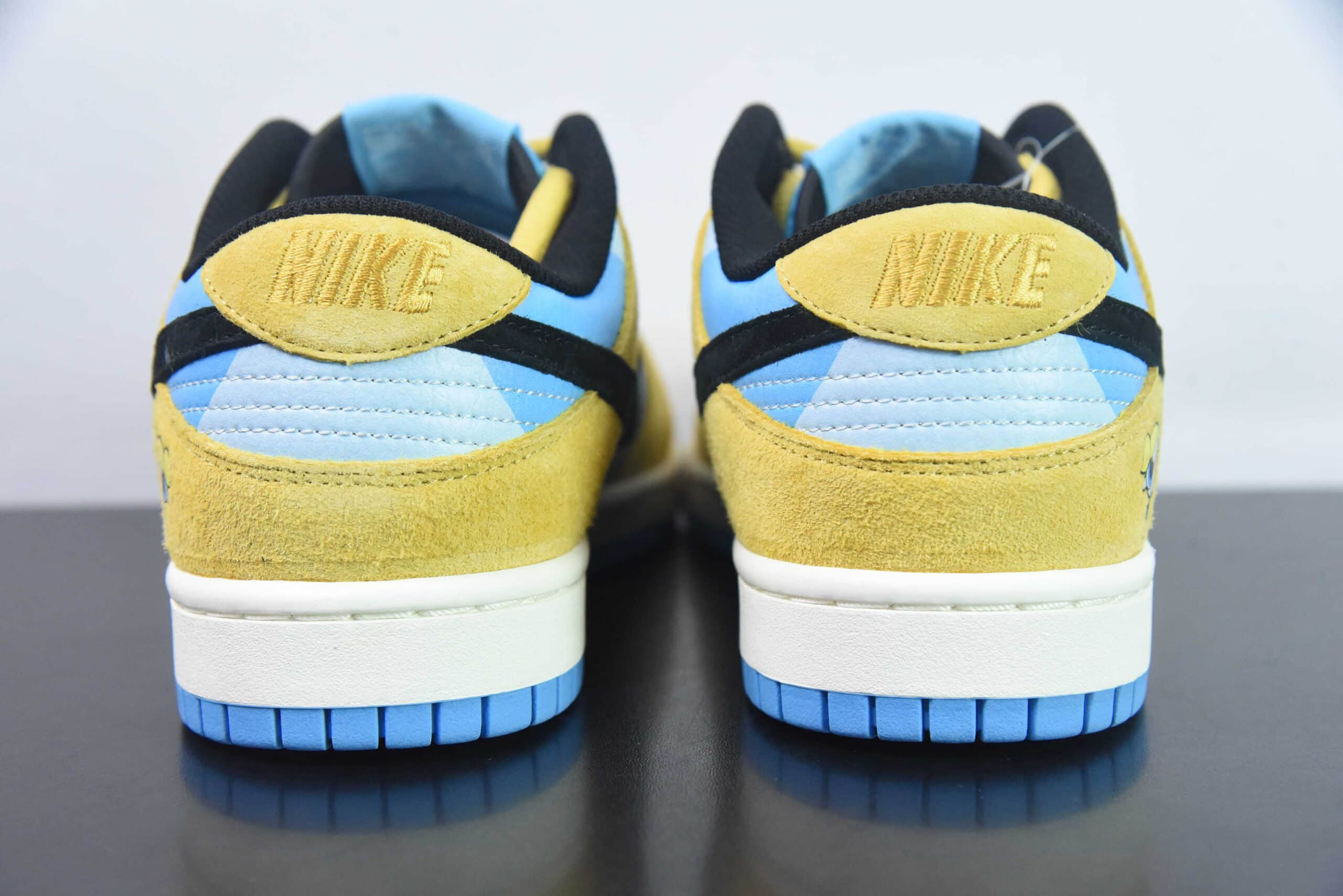 耐克Nike The Powerpuff Girls x Nike Dunk SB Low飞天小女警联名蓝黄SB低帮休闲滑板鞋纯原版本 货号：GP5532-061