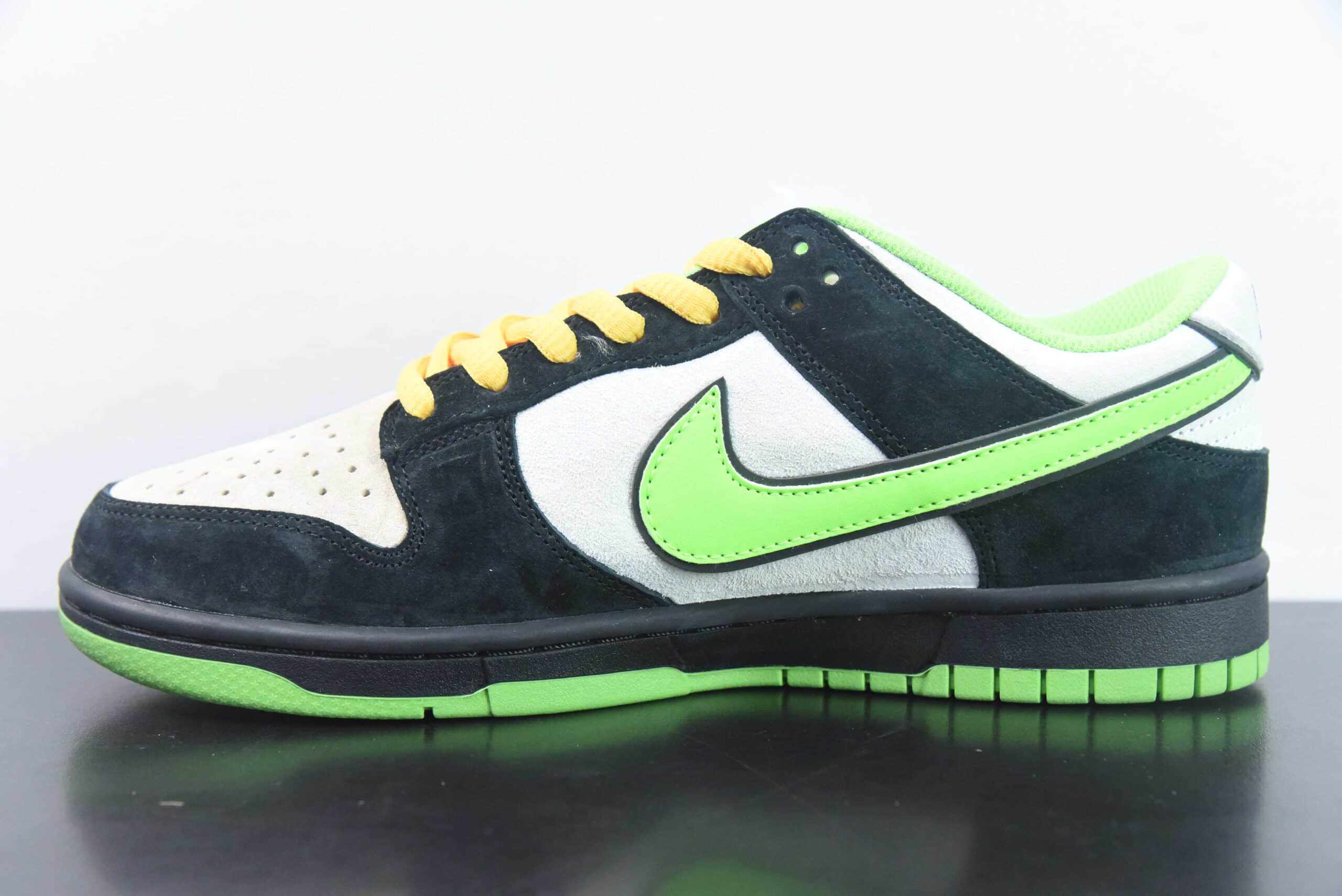 耐克Nike The Powerpuff Girls x Nk Dunk SB Low 飞天小女警联名黑绿 SB低帮休闲板鞋纯原版本 货号:GP5532-063