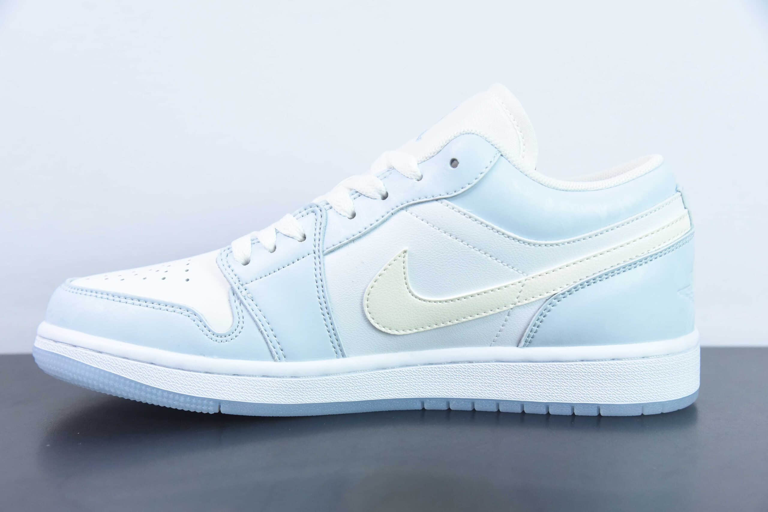 乔丹Air Jordan 1 Low AJ1冰雪圣诞低帮复古文化篮球鞋纯原版本 货号：FQ9112-100