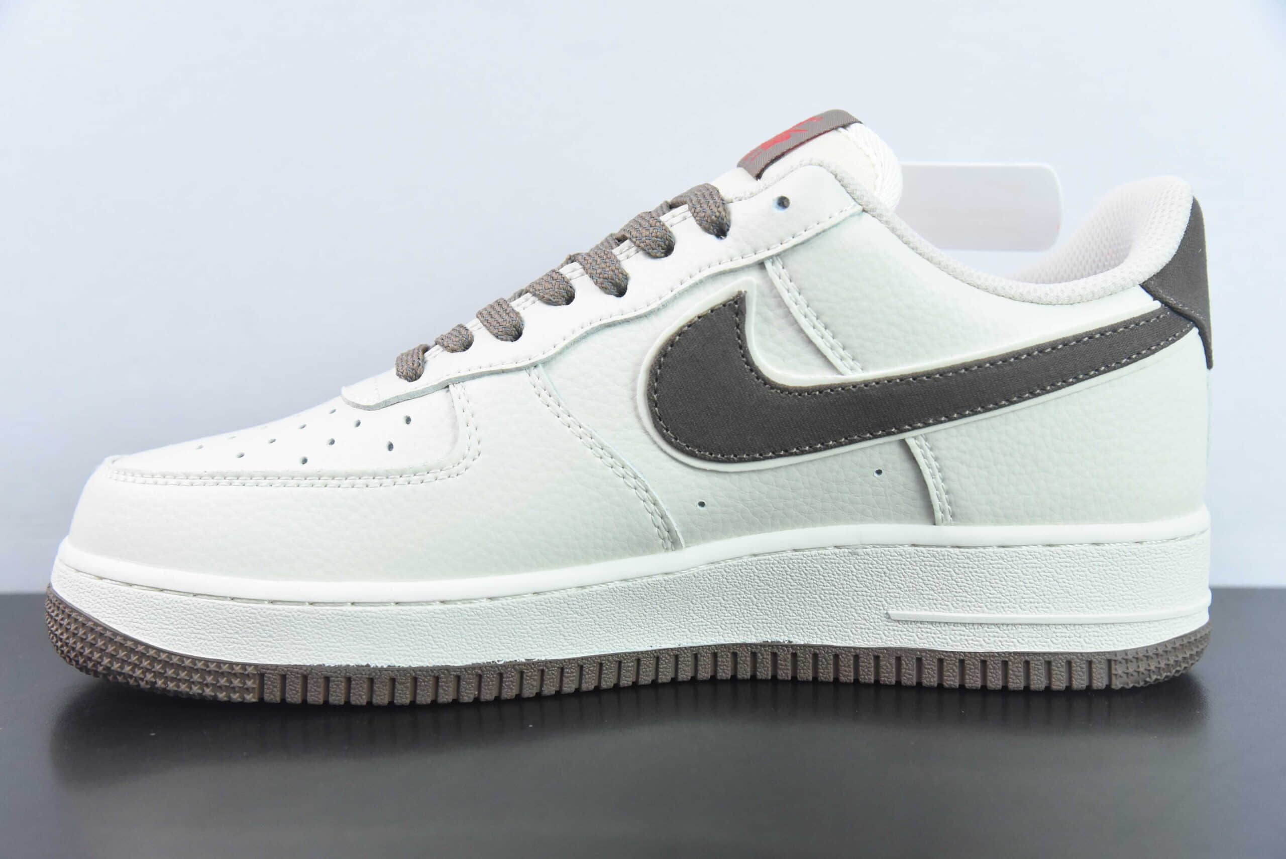 耐克Nike Supreme x Nike Air Force 1‘07 Low联名棕咖空军一号休闲板鞋纯原版本 货号：HD9888-001