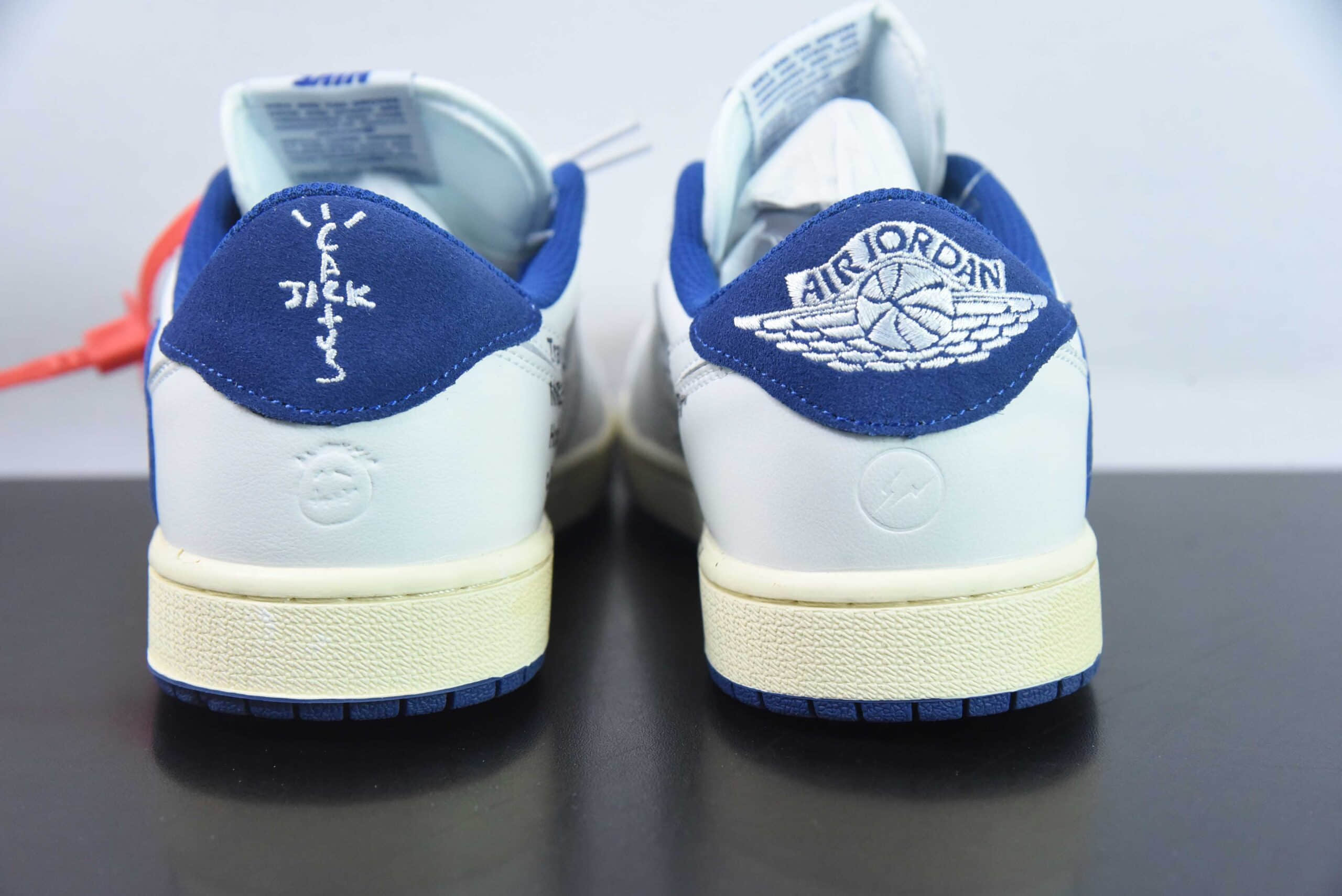 乔丹Air Jordan OFF WHITE x Travis Scott x Nike Air Jordan AJ1 LowTS联名白蓝倒钩 OW三方联名低帮篮球鞋纯原版本 货号：DH7890-111