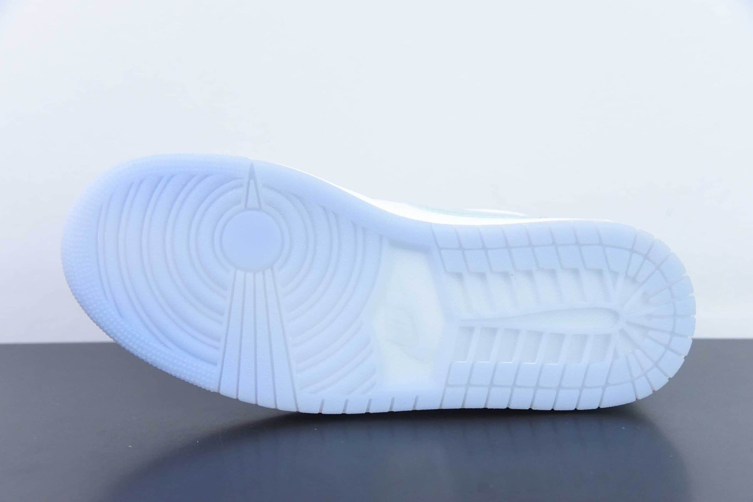 乔丹Air Jordan 1 Low AJ1狼灰低帮文化休闲运动板鞋纯原版本 货号：DC0774-105