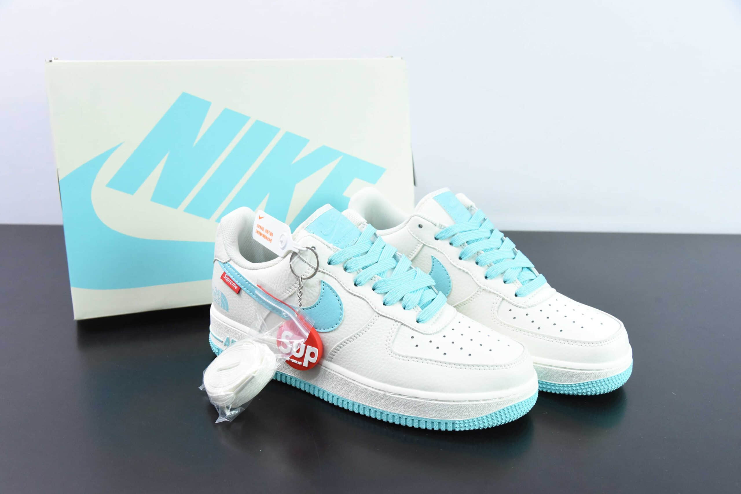 耐克Nike Supreme x The North Face x Nk Air Force 1'07 Low 三方联名款白蓝空军一号低帮休闲板鞋纯原版本 货号:SU2305-007