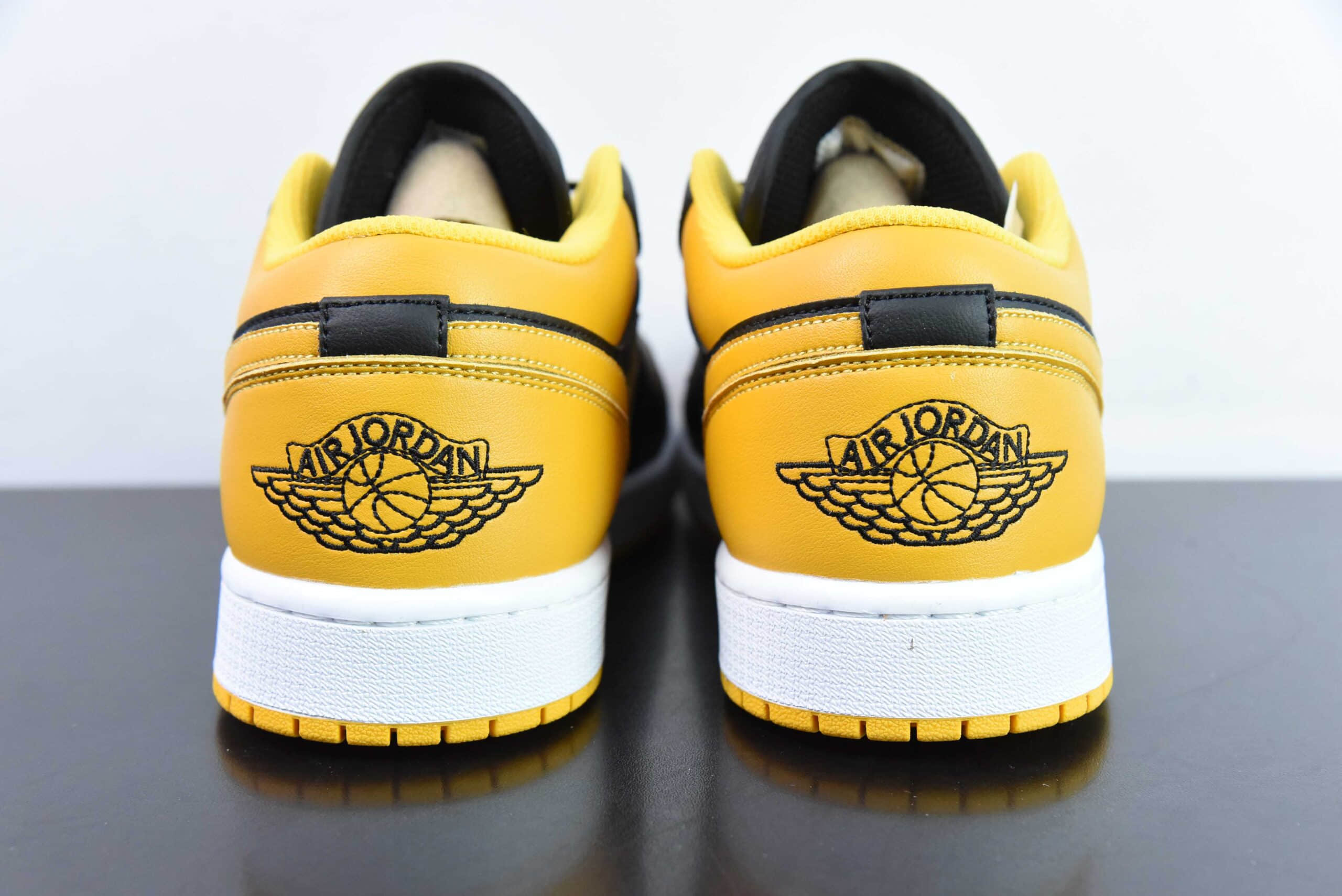 乔丹Air Jordan 1 Retro Low Yellow Ochre AJ1黑黄脚趾低帮复古文化篮球鞋纯原版本 货号：553558-072
