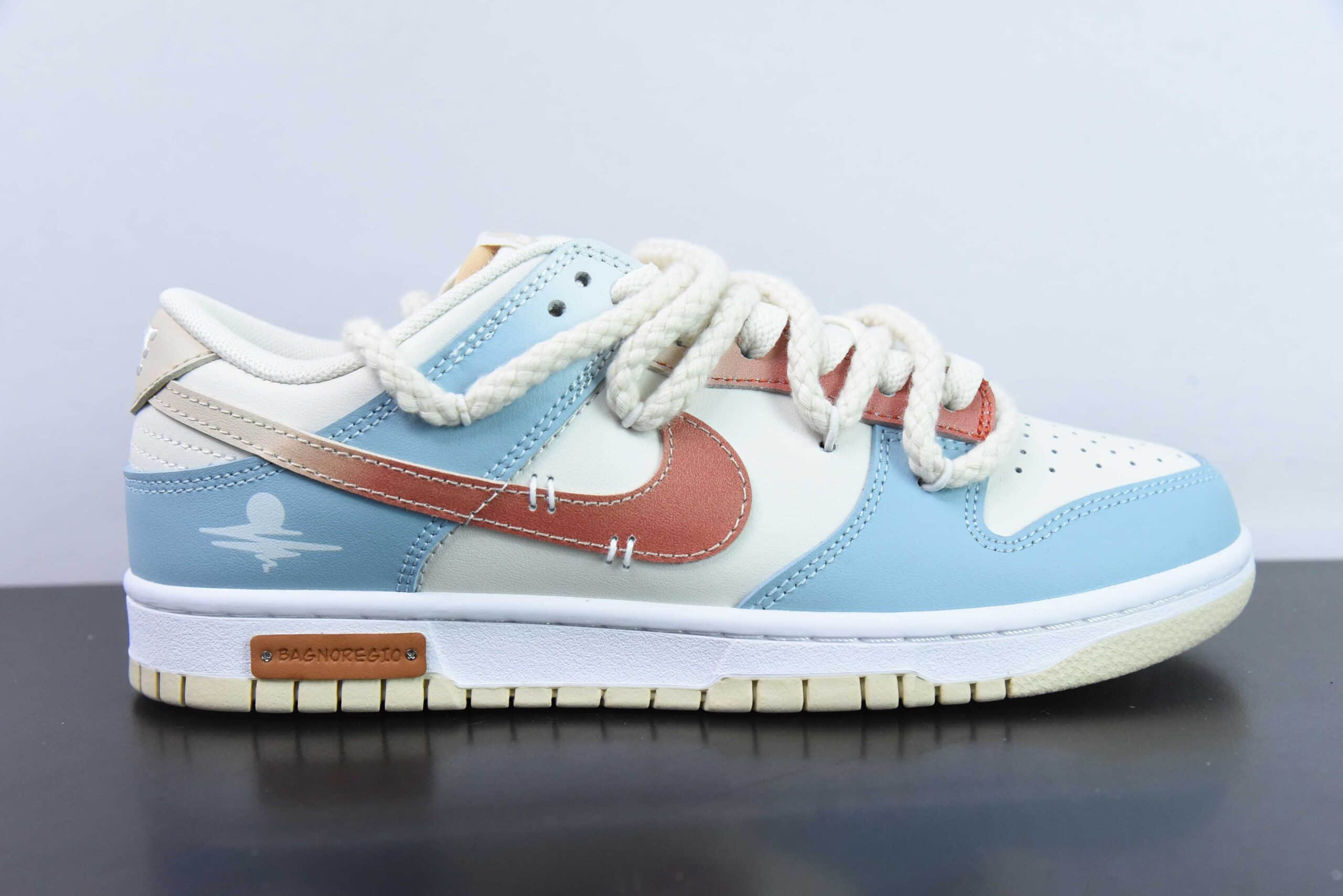 耐克Nike Dunk Low 复古海岸蓝白棕街头经典百搭 SB绑带低帮休闲板鞋纯原版本 货号:DV0831-003