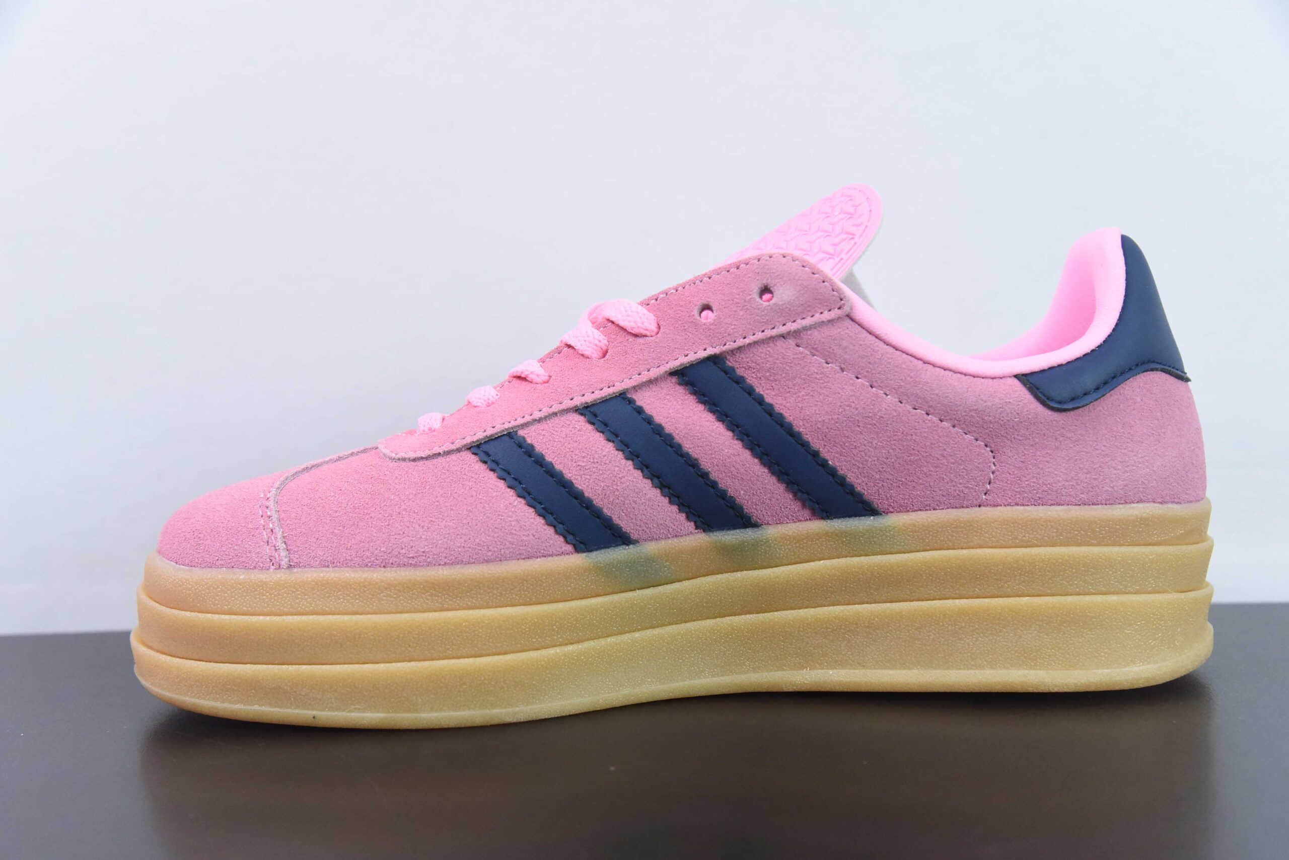 阿迪达斯Adidas Originals Gazelle Bold 羚羊松糕鞋樱花粉三层底低帮耐磨厚底增高板鞋纯原版本 货号：H06122