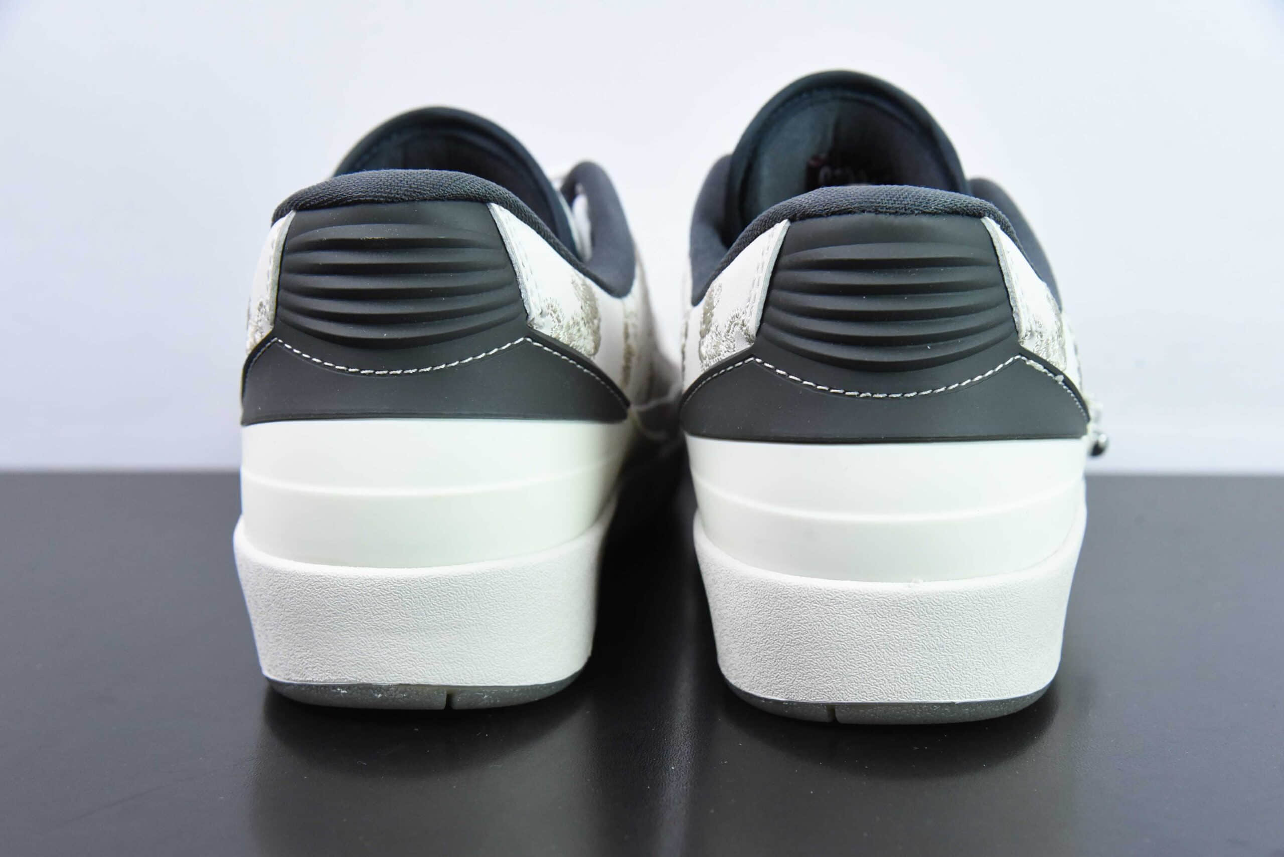 乔丹Air Jordan AJ2 Retro Low 2024龙年限定白紫黑篮球鞋纯原版本 货号：FJ5736-100 