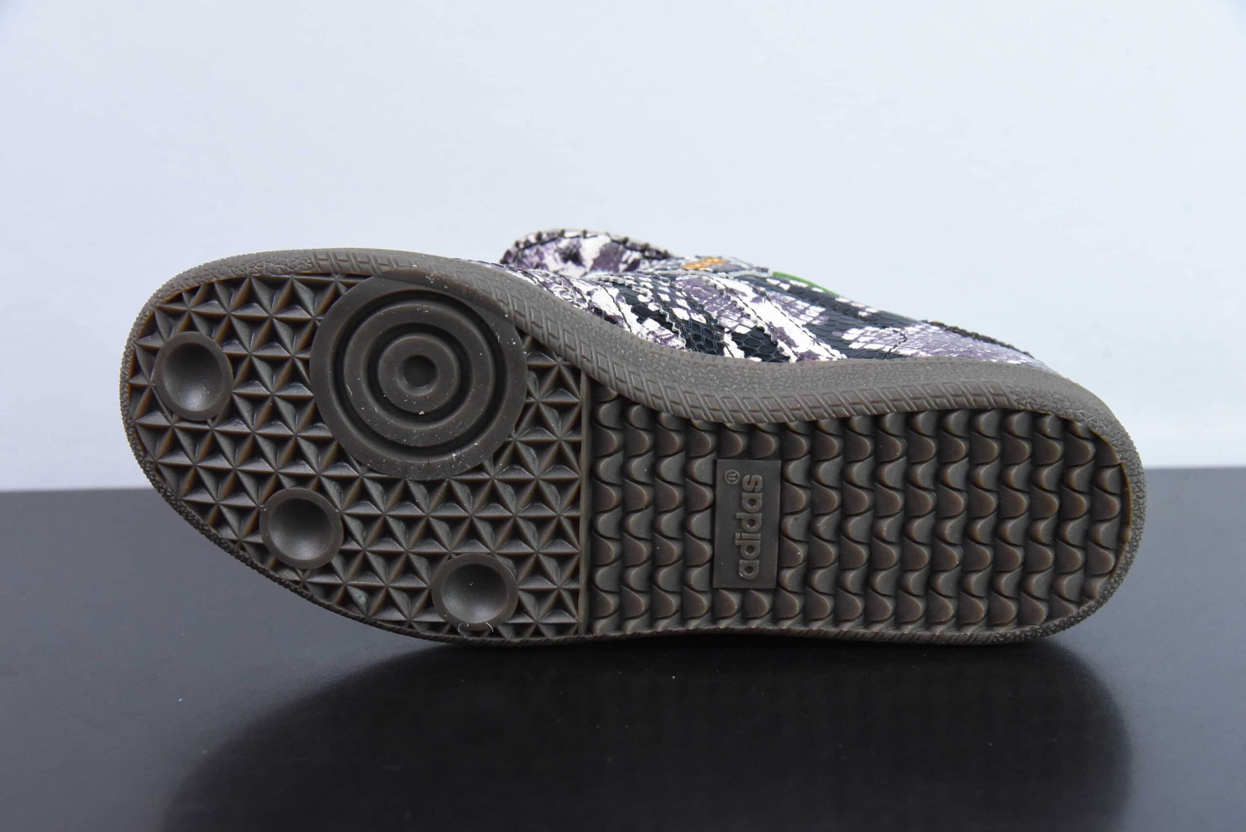 阿迪达斯Adidas Wales Bonner x AD Originals Samba 黑绿紫蛇纹联名款圆头三叶草桑巴德训鞋纯原版本 货号：IH3262