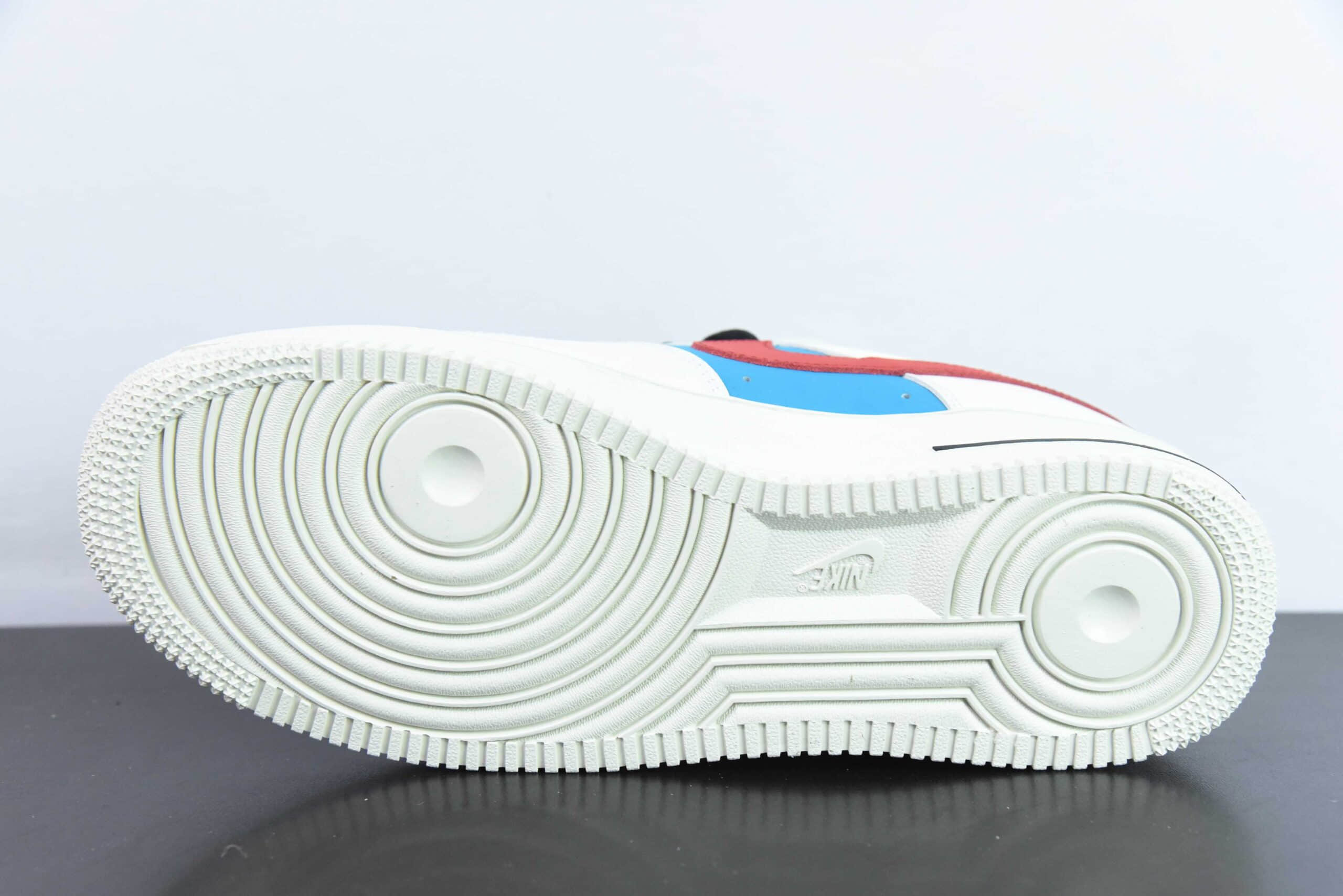耐克Nike Air Force 1'07 Low 白蓝红星星空军一号低帮休闲板鞋纯原版本 货号：DM0211-002