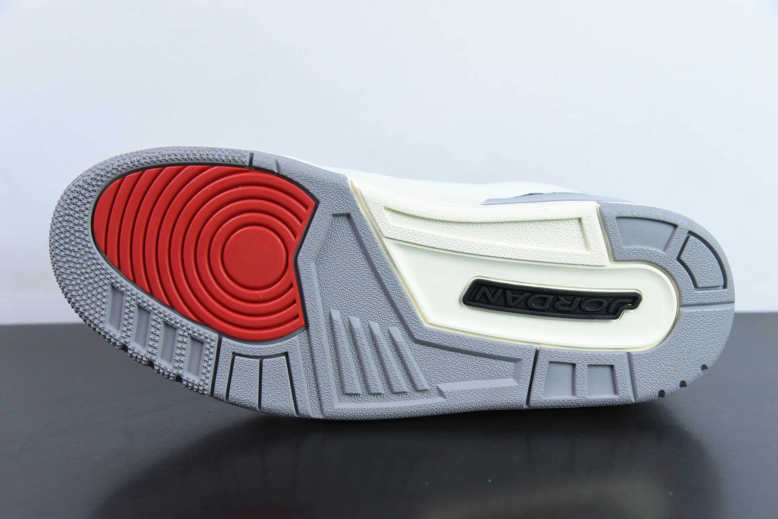 乔丹Air Jordan 3 “Cement Grey AJ3白灰男子文化篮球鞋纯原版本 货号：CT8532-106