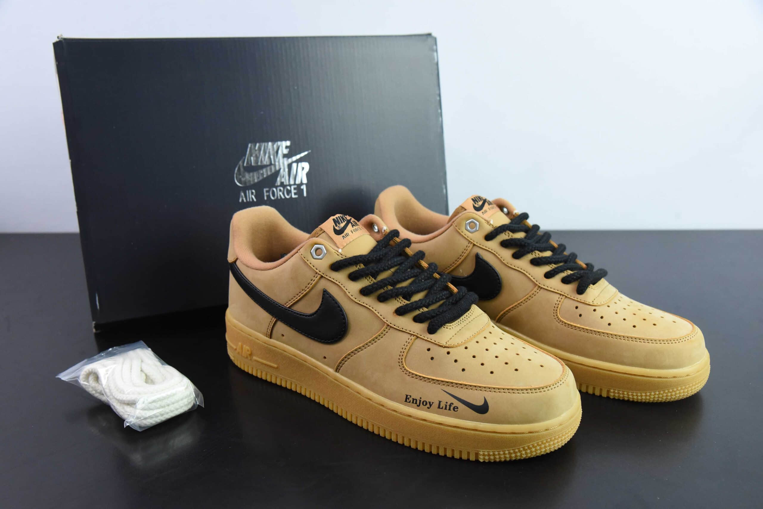 耐克Nike Air Force 1'07 Low 麦色黑勾子空军一号低帮板鞋纯原版本 货号:FZ7372-200
