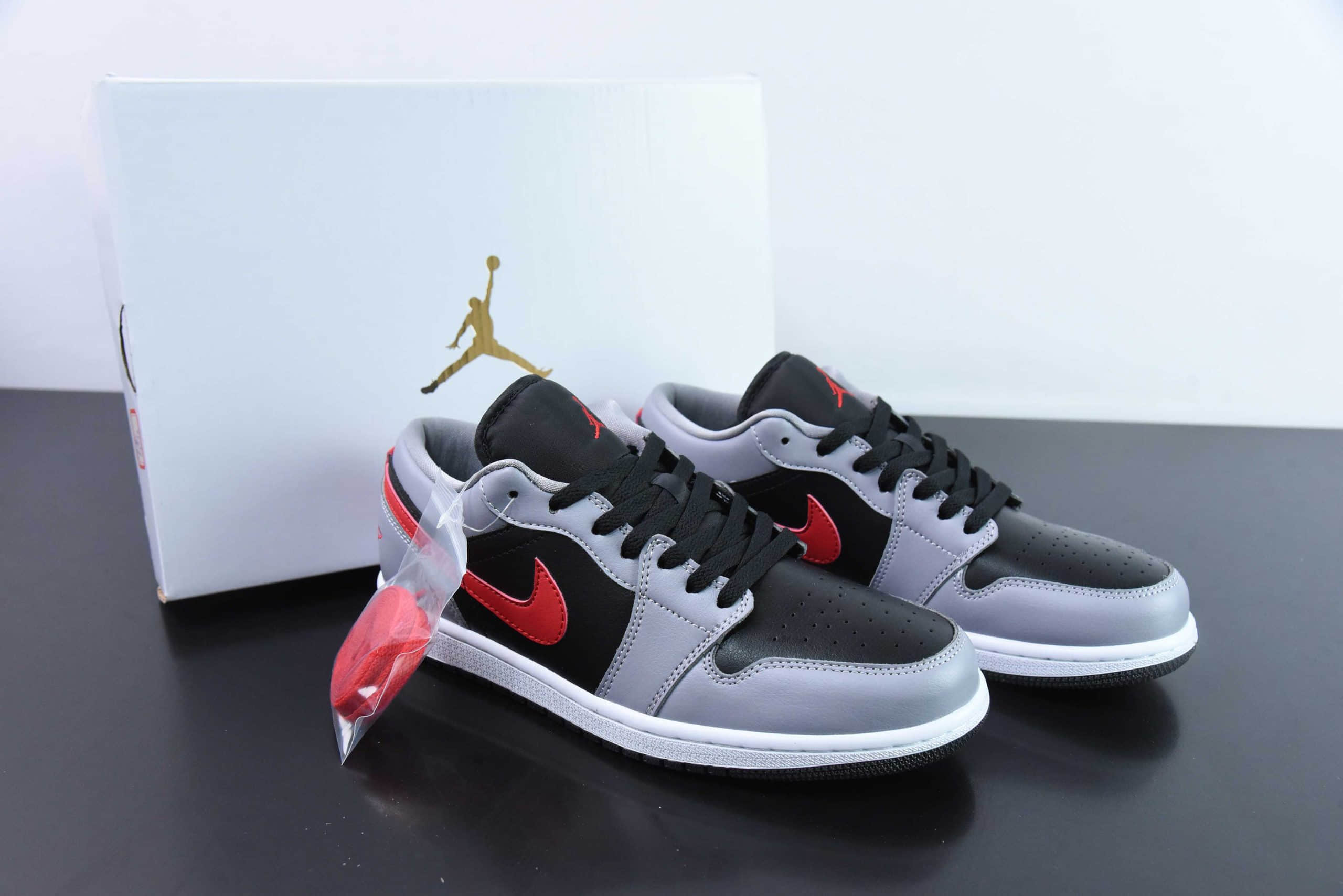 乔丹Air Jordan 1 Low黑灰红AJ1低帮休闲板鞋纯原版本 货号：FZ4183-002