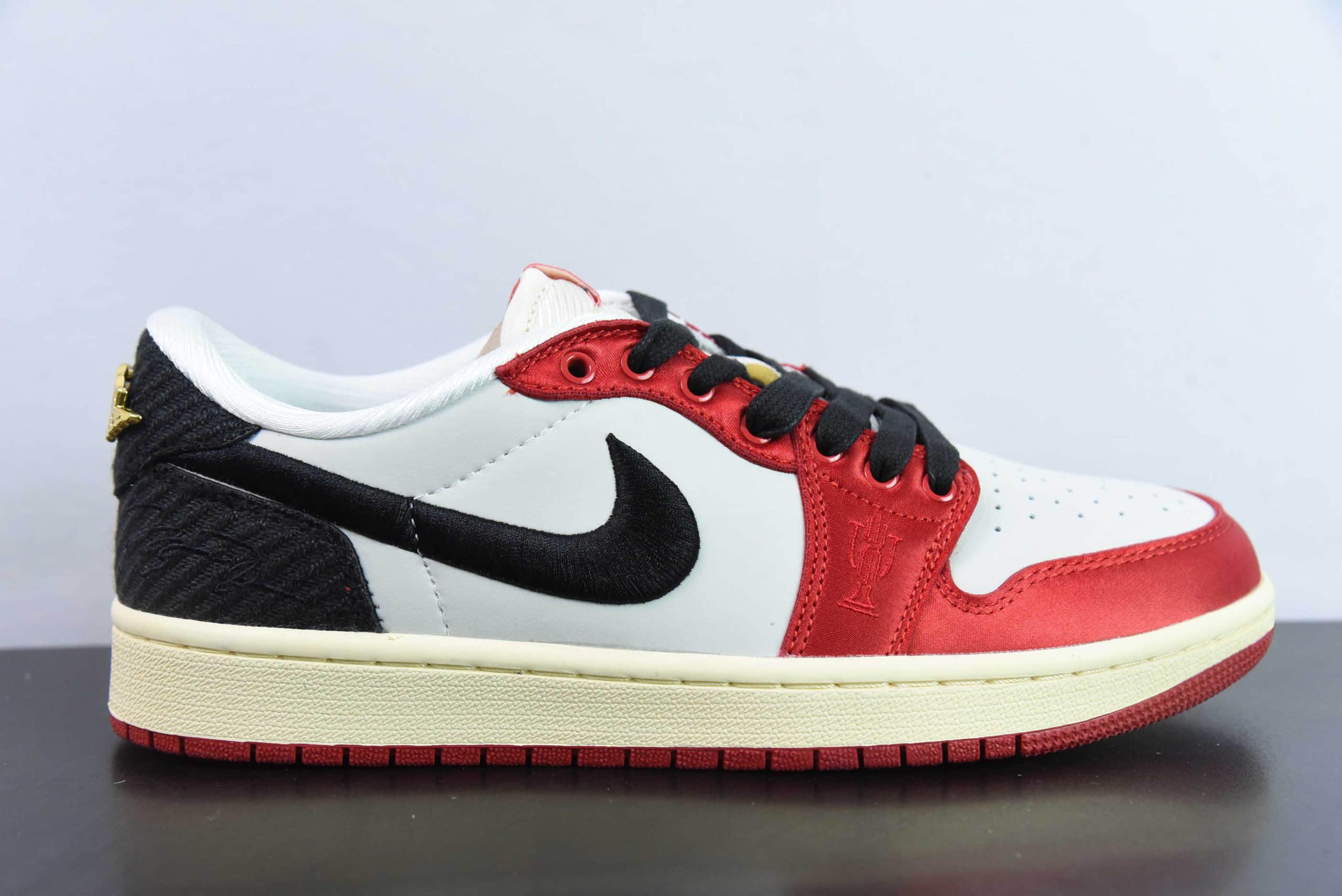 乔丹Air Jordan 1 Low 黑红丝绸脚趾AJ1低帮休闲板鞋纯原版本 货号:FN0432-100