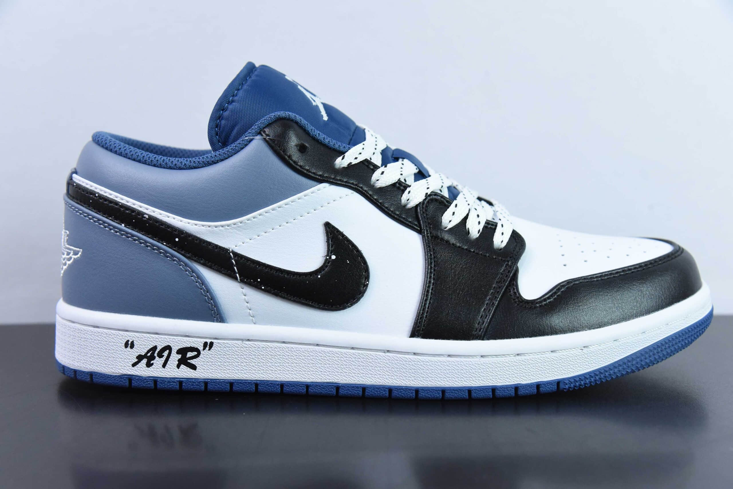 乔丹Jordan Air Jordan 1 Low “White Black”AJ1午夜星空海军蓝黑白蓝防滑耐磨减震低帮复古百搭文化篮球鞋纯原版本 货号：553558-414 