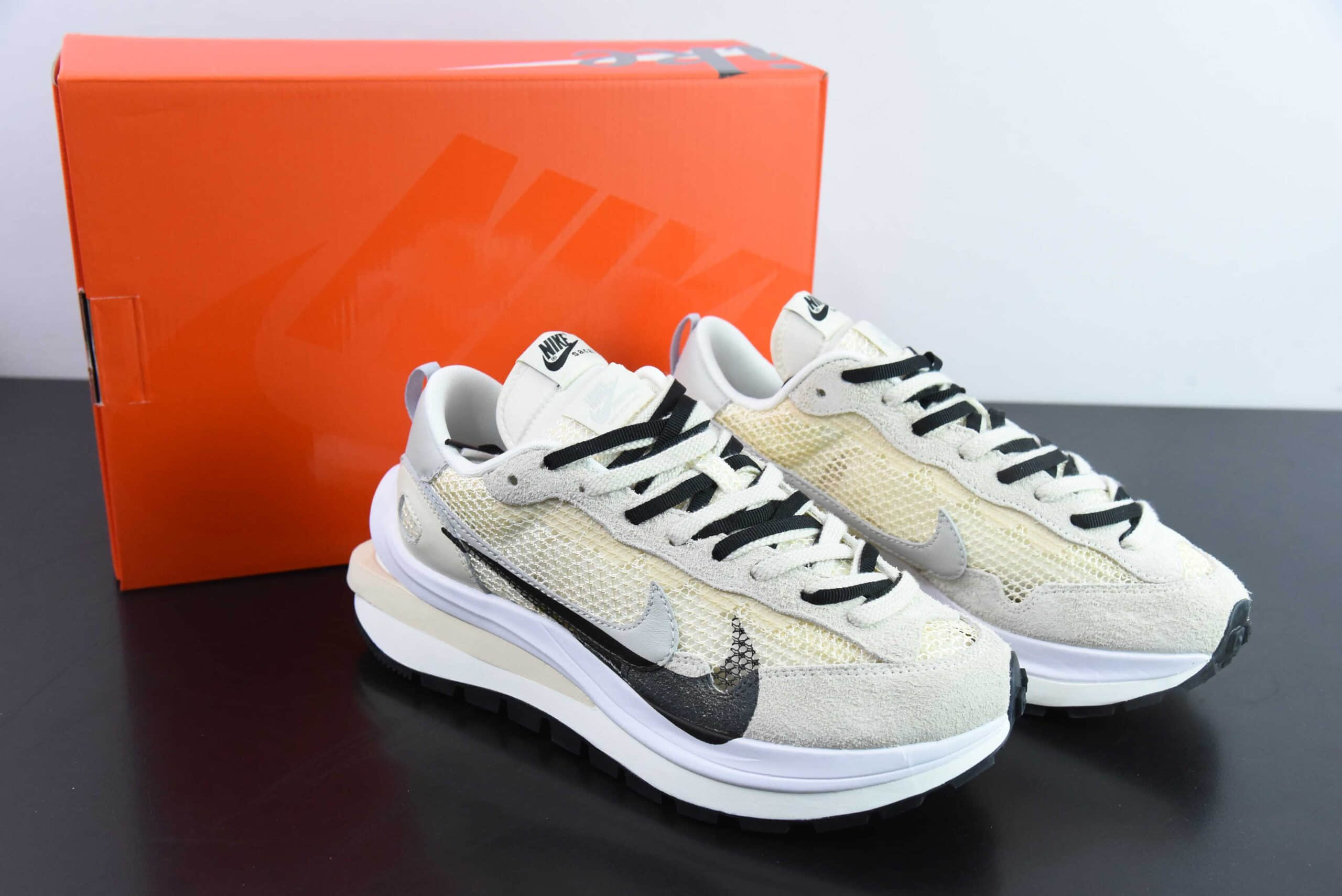 耐克Nike Sacai x NIKE VAPORWAFFLE 白黑3.0联名解构走秀款纯原版本 货号：CV1363-101
