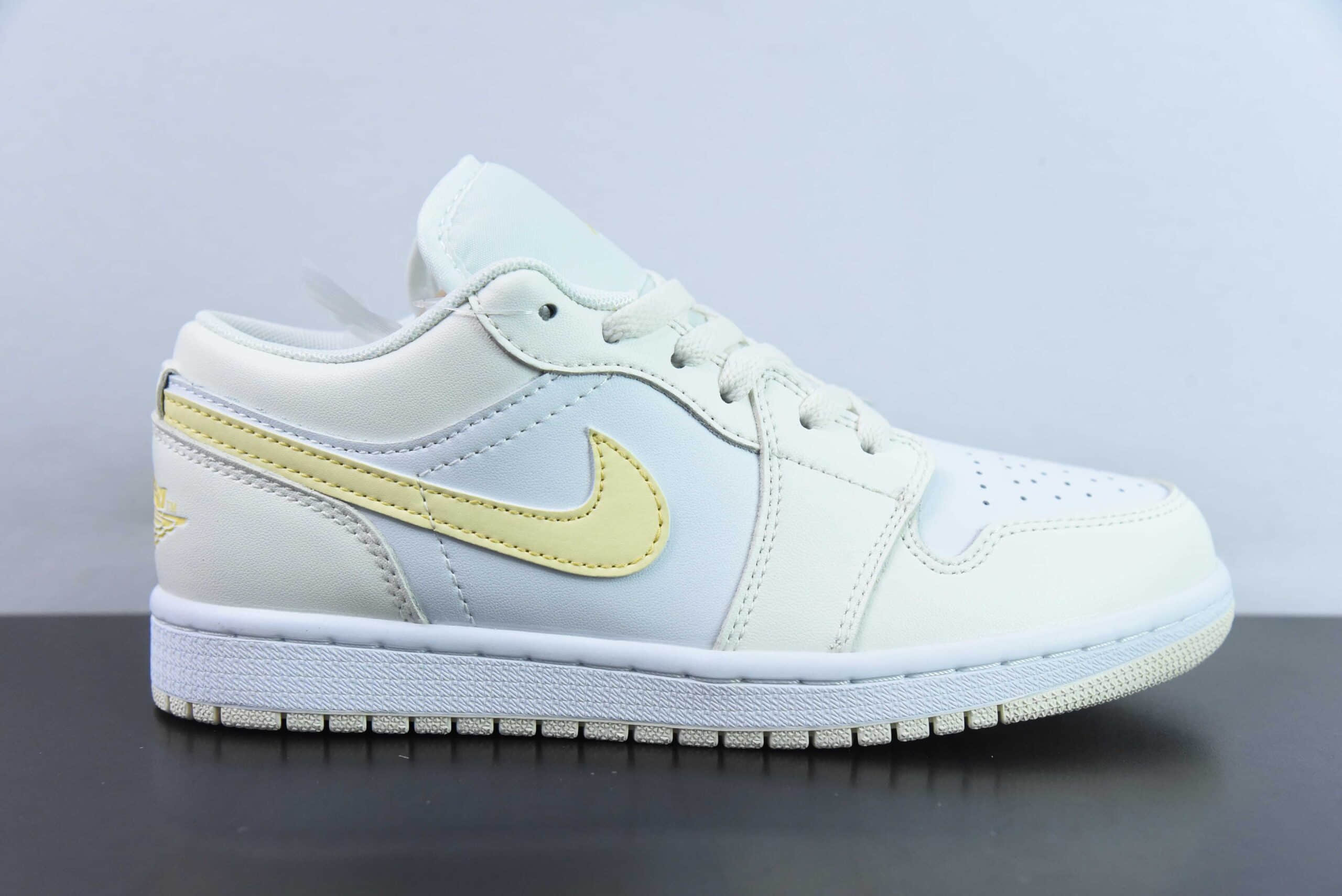 乔丹Air Jordan 1 Low AJ1白黄脚趾低帮休闲板鞋纯原版本 货号：FV8486-181
