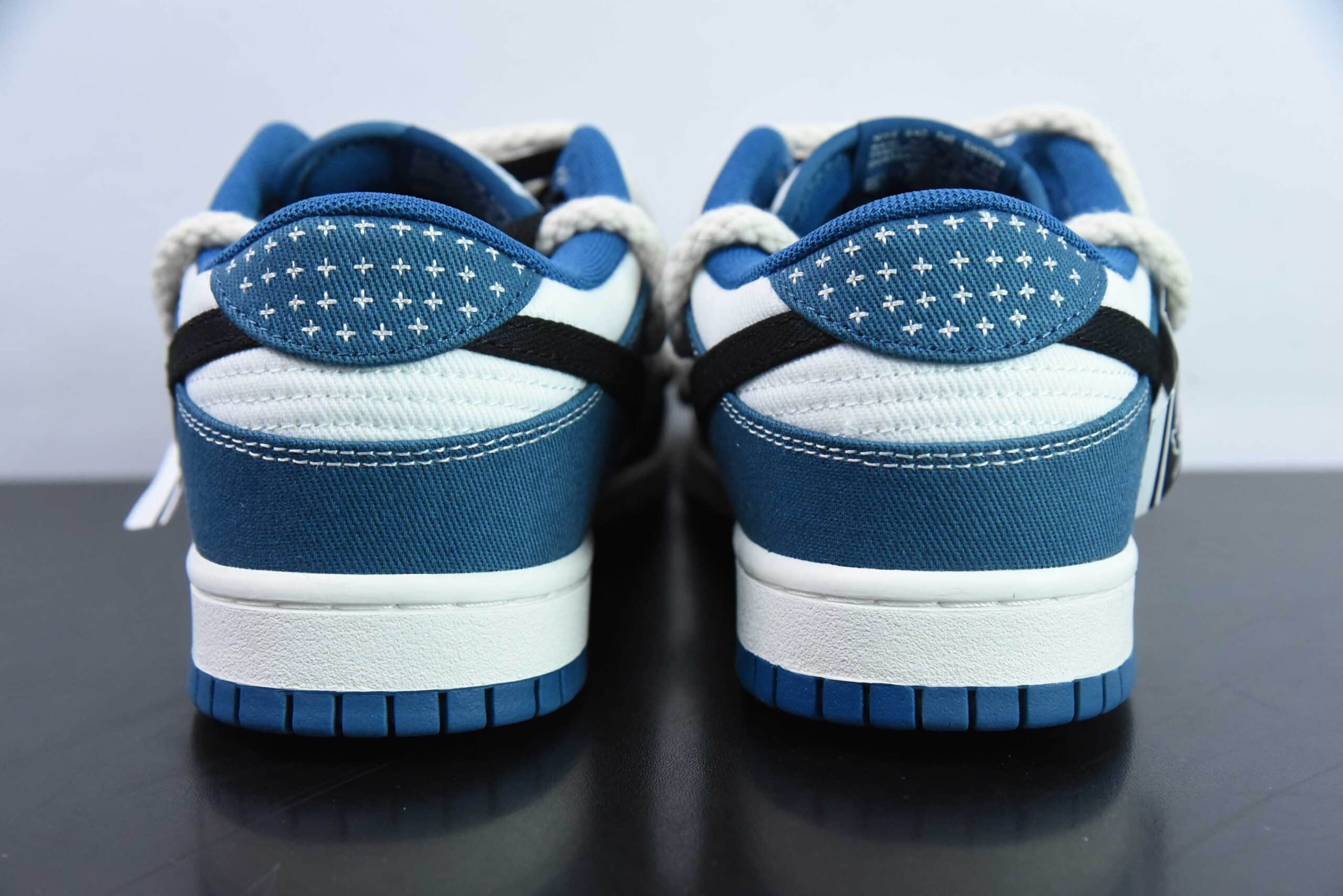 耐克Nike Dunk Low 黑白蓝高街风刺子绣麻绳解构 SB绑带低帮休闲板鞋纯原版本 货号:DV0834-101