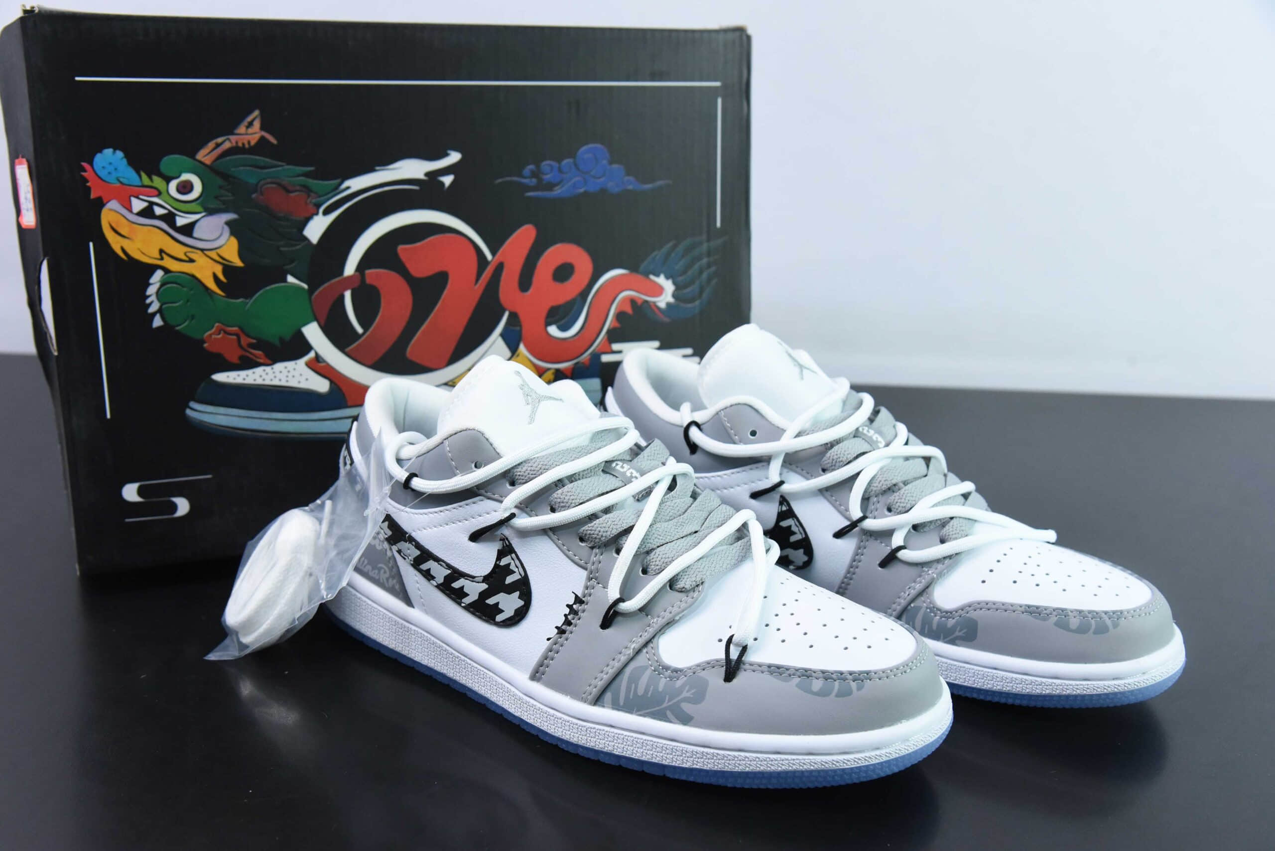 乔丹Air Jordan AJ1 Low 丛林树叶绑带低帮休闲篮球鞋纯原版本 货号：DC0774-105