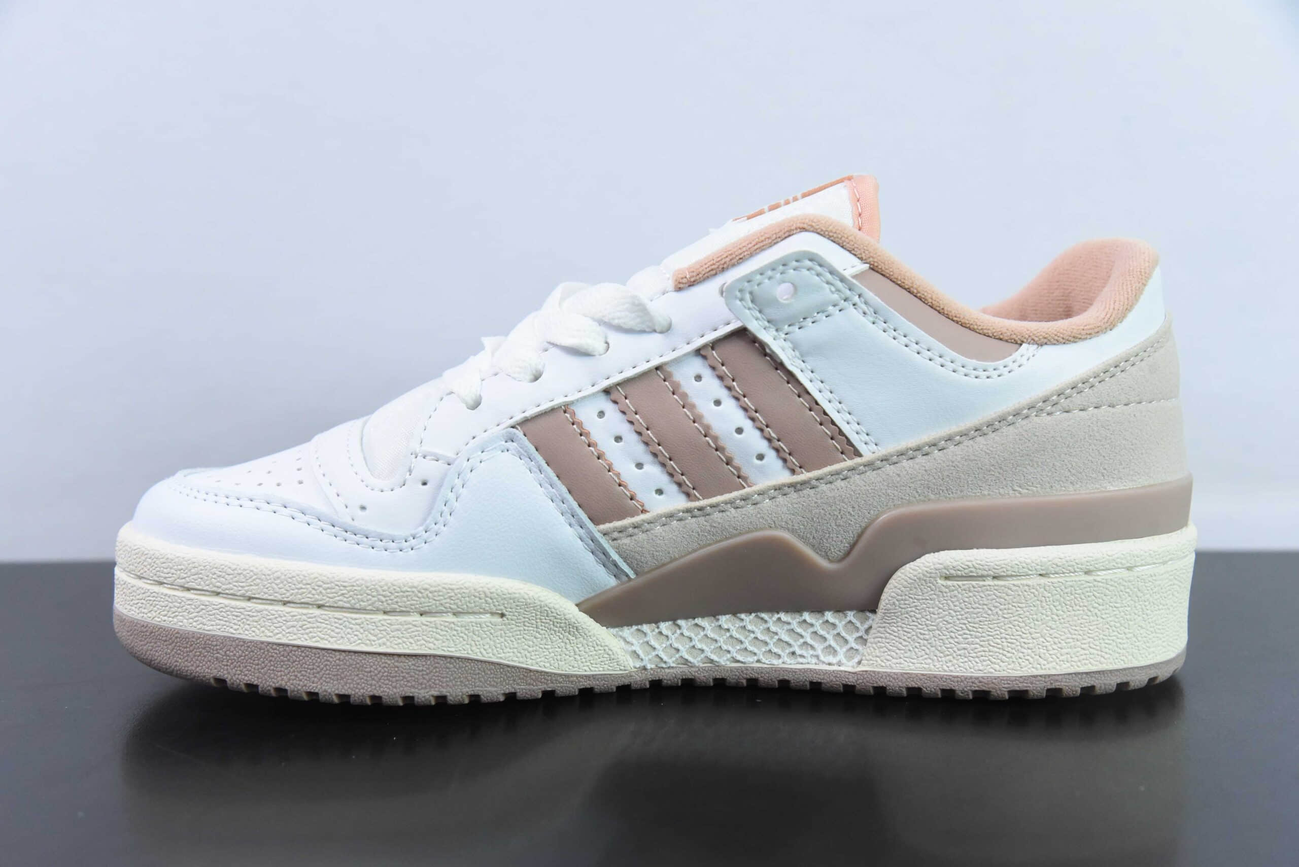 阿迪达斯Adidas Originals Forum 84 Low “皮革白褐粉低帮休闲板鞋纯原版本 货号：IG1426