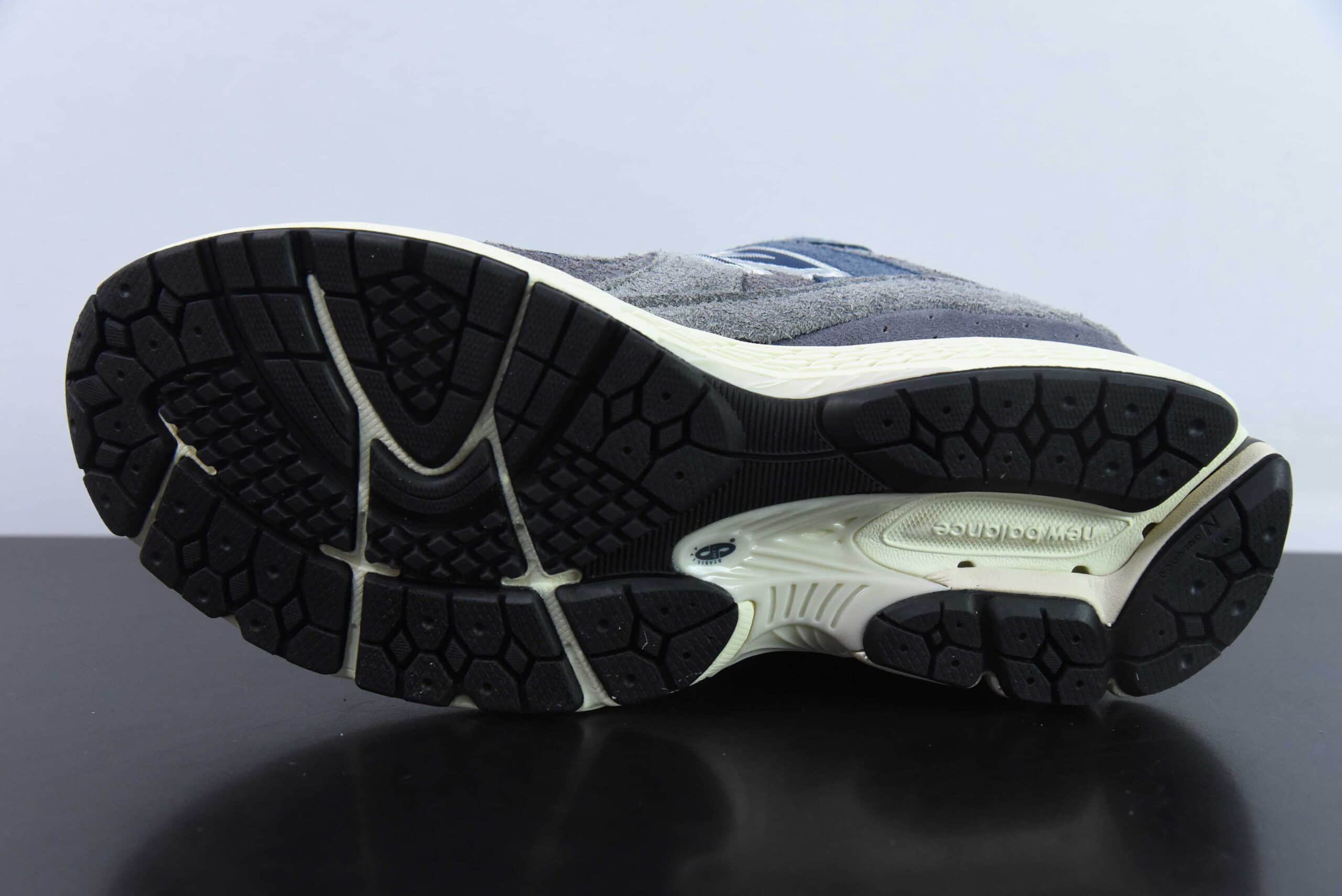 新百伦New Balance 2002系列经典蓝灰复古休闲跑步鞋纯原版本 货号：M2002REL