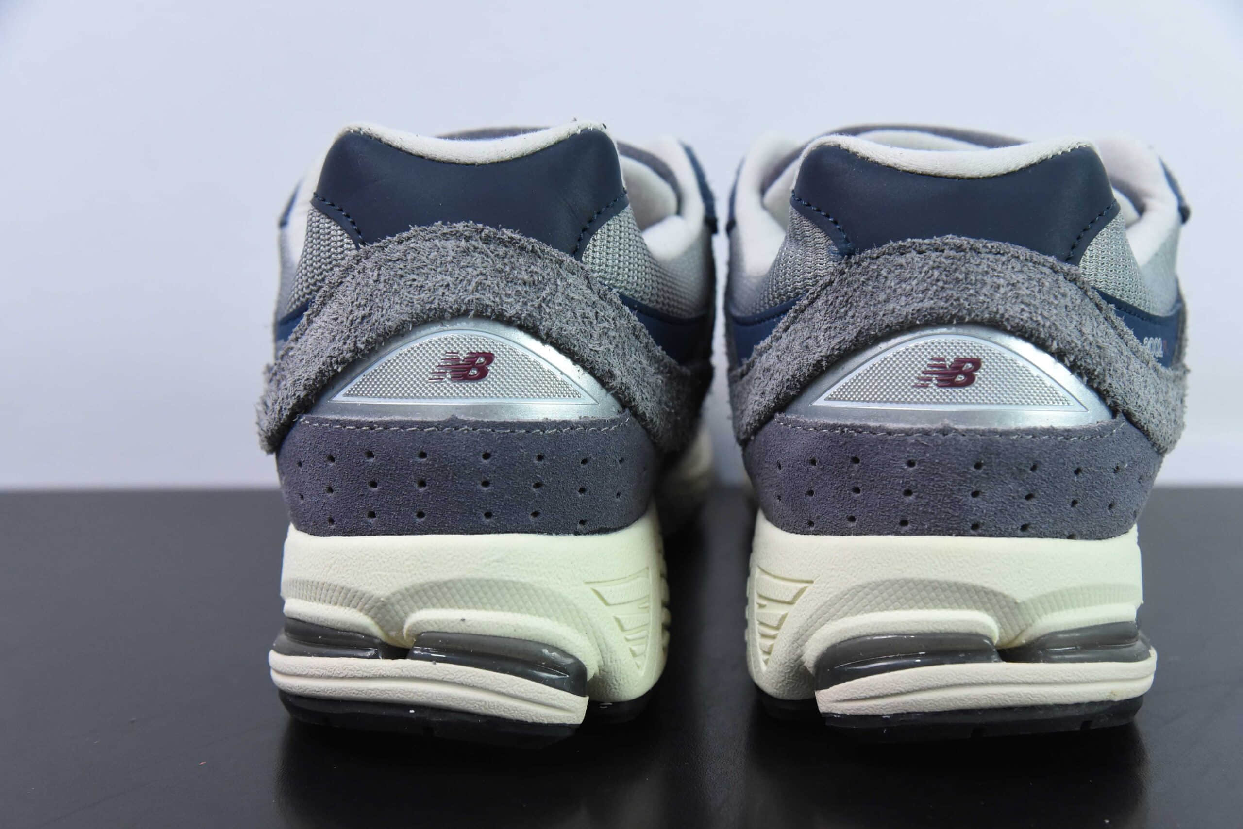新百伦New Balance 2002系列经典蓝灰复古休闲跑步鞋纯原版本 货号：M2002REL
