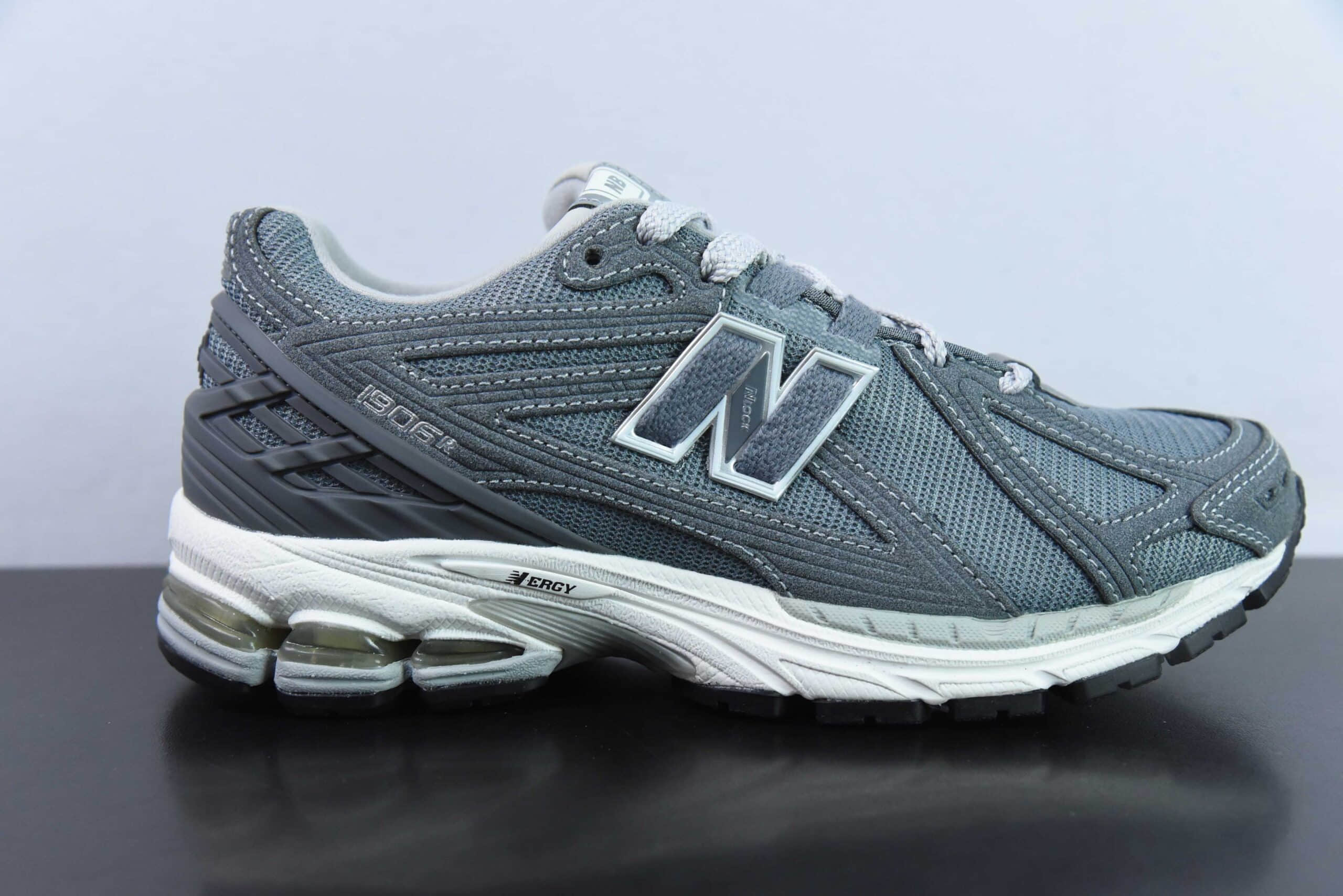 新百伦 New Balance M1906系列灰色复古老爹风休闲运动慢跑鞋纯原版本 货号：M1906RV 