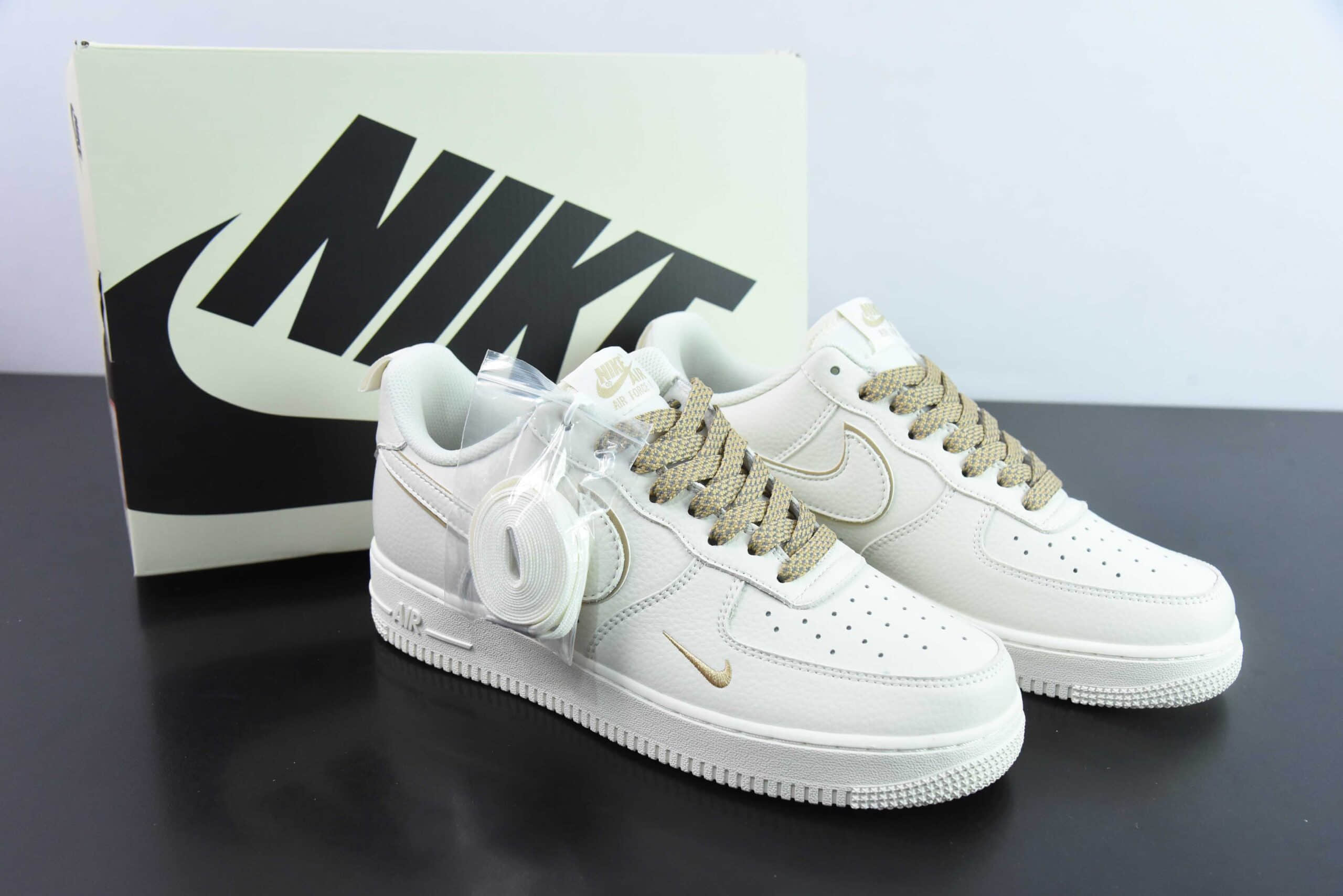 耐克Nike Air Force 1 Low '07 “经典卡其小勾”满天星低帮空军一号休闲板鞋纯原版本 货号：MJ0319-027