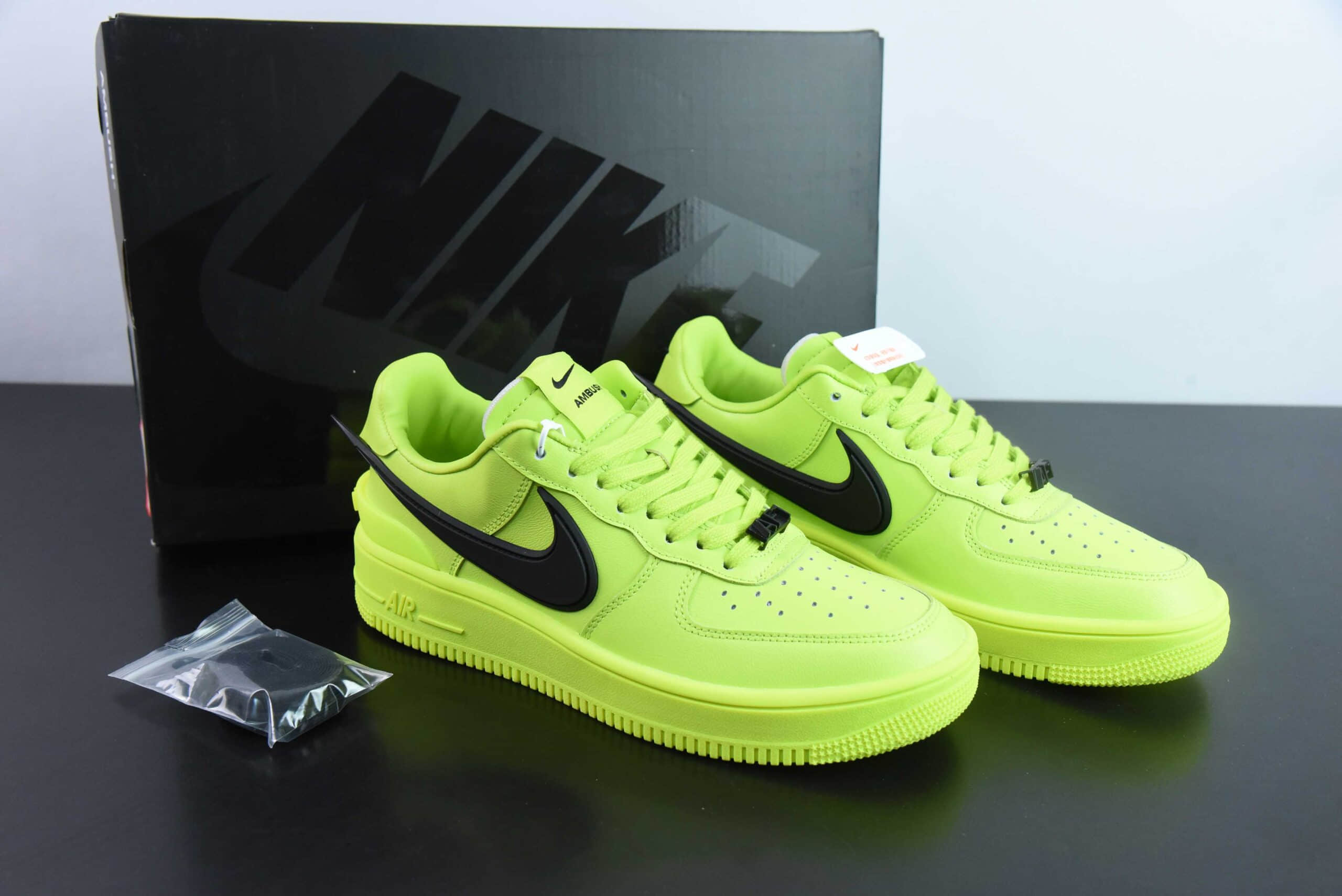 耐克Nike AMBUSH x Air Force 1 Low SP埋伏系列荧光黄黑大钩空军联名合作款低帮板鞋纯原版本 货号：DV3464-100