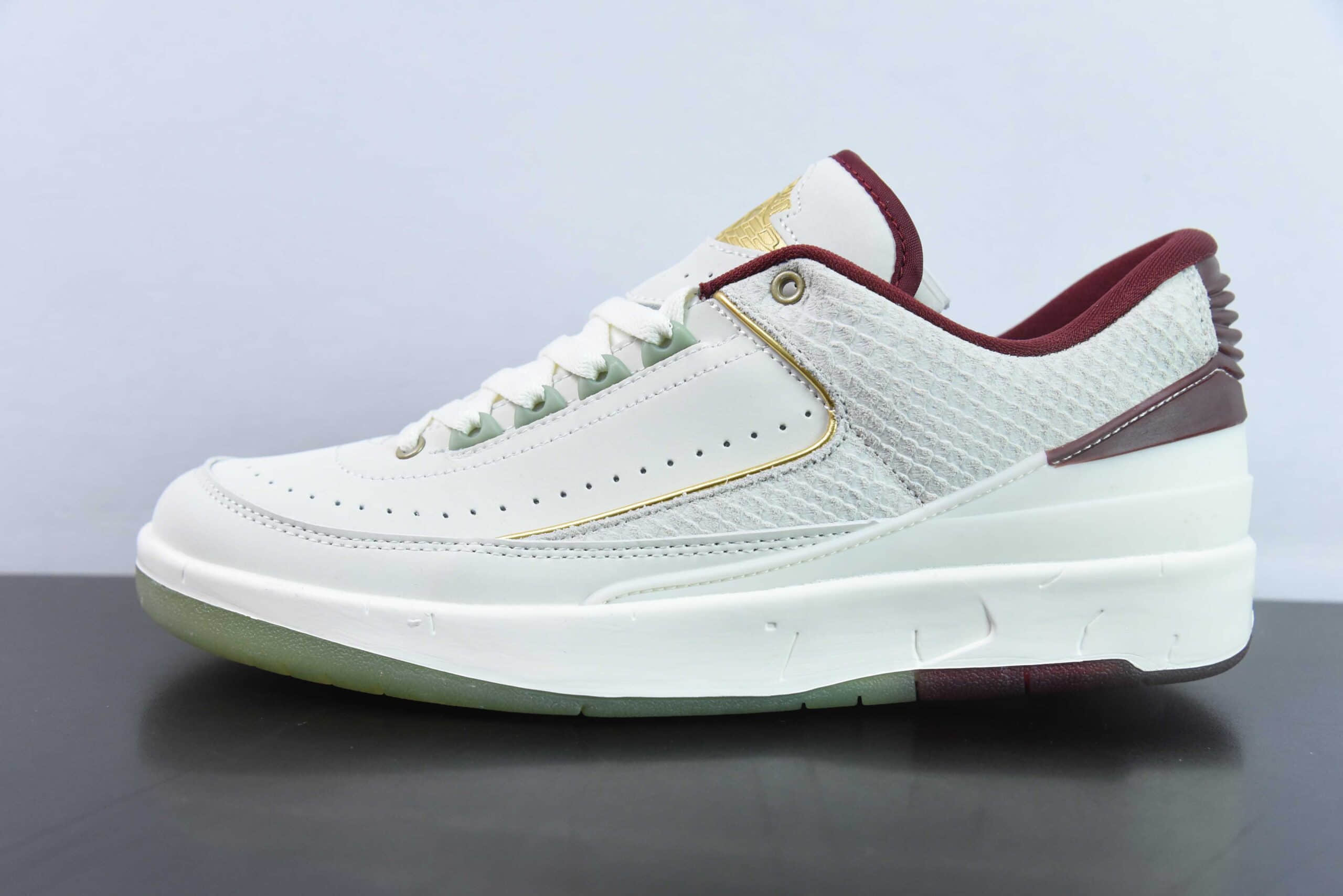 乔丹Air Jordan 2 Retro AJ2龙年限定白红低帮篮球鞋纯原版本 货号：FJ3468-100 