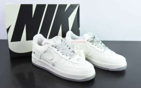 耐克Nike Air Force 1 Low ‘07 “NIKE”三勾系列米灰满天星经典空军一号低帮休闲板鞋纯原版本 货号：CJ1379-603