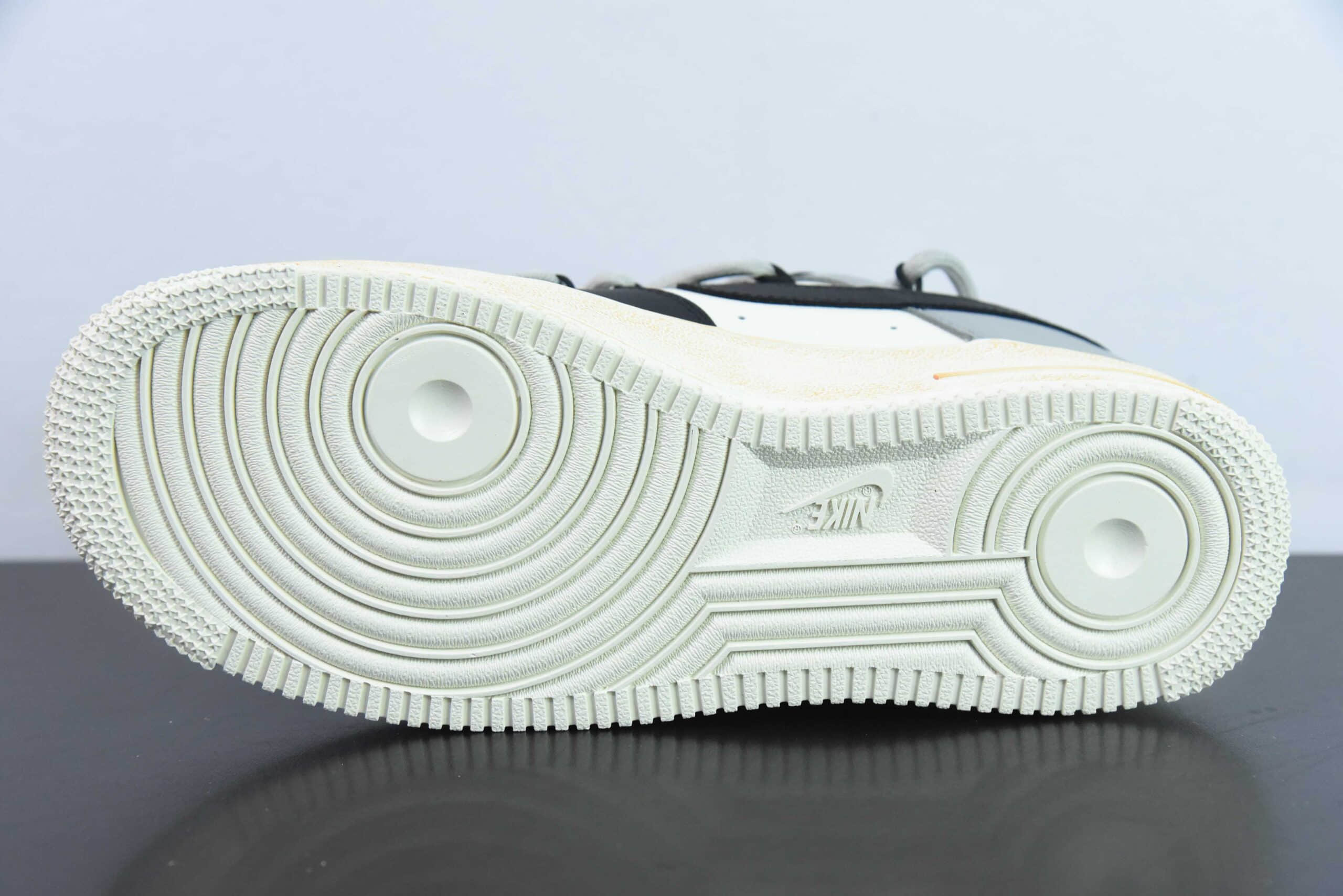 耐克Nike Air Force 1'07 Low 官方爆款定制二次元主题手绘喷绘黑白灰空军一号绑带低帮休闲板鞋纯原版本 货号：ZH0316-015 