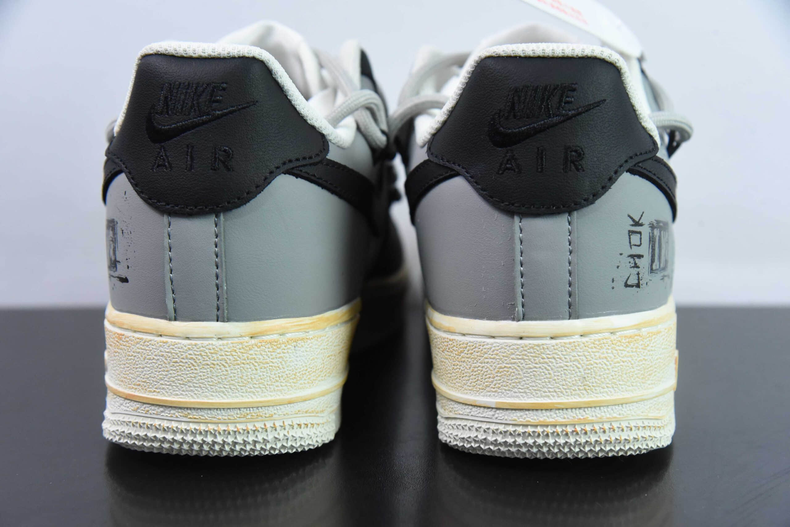 耐克Nike Air Force 1'07 Low 官方爆款定制二次元主题手绘喷绘黑白灰空军一号绑带低帮休闲板鞋纯原版本 货号：ZH0316-015 