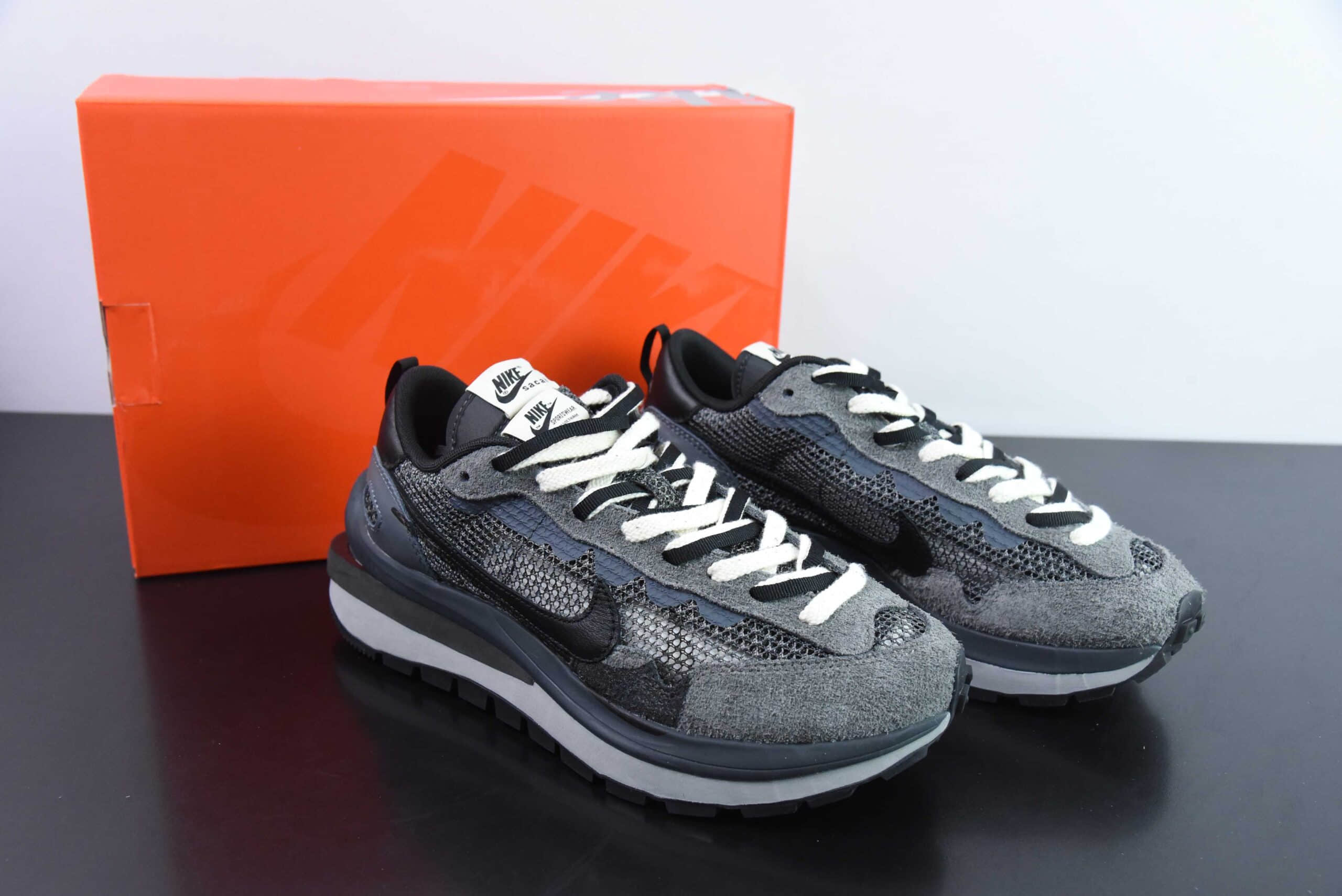 耐克Nike Sacai x NIKE VAPORWAFFLE 华夫3.0黑蓝联名解构走秀款跑步鞋纯原版本 货号：CV1363-103