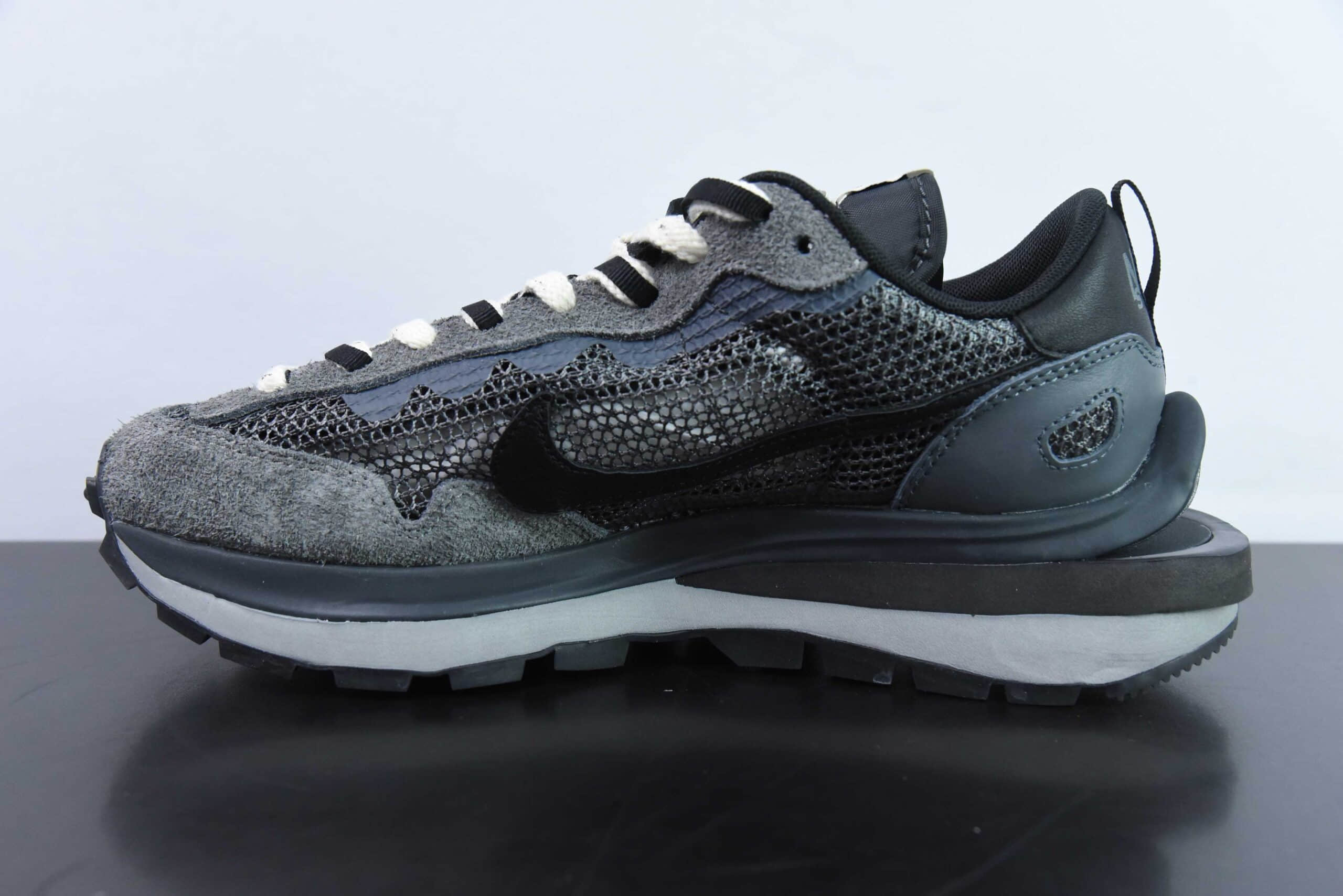 耐克Nike Sacai x NIKE VAPORWAFFLE 华夫3.0黑蓝联名解构走秀款跑步鞋纯原版本 货号：CV1363-103