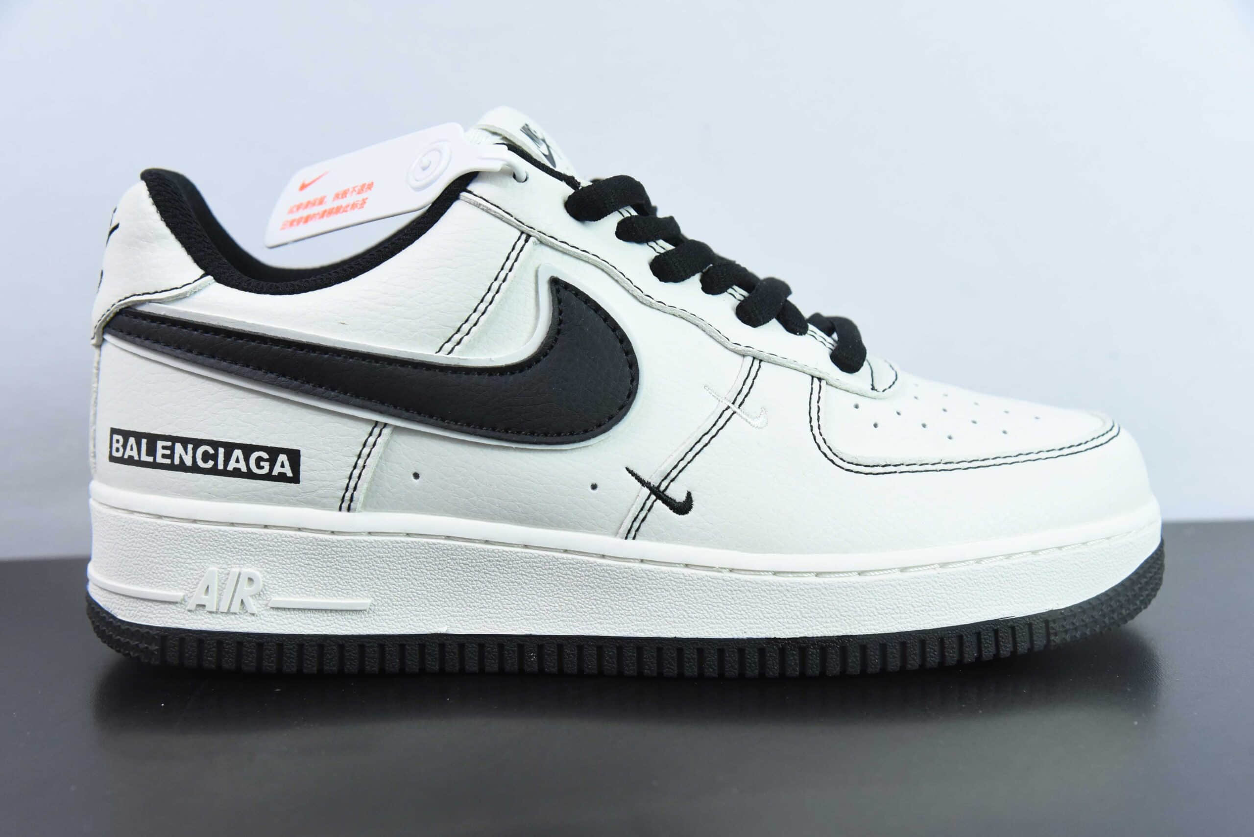 耐克Nike Air Force 1 Low 07 x Balenciaga 巴黎世家联名米白黑三钩空军一号低帮休闲板鞋纯原版本 货号：FR0538-090 