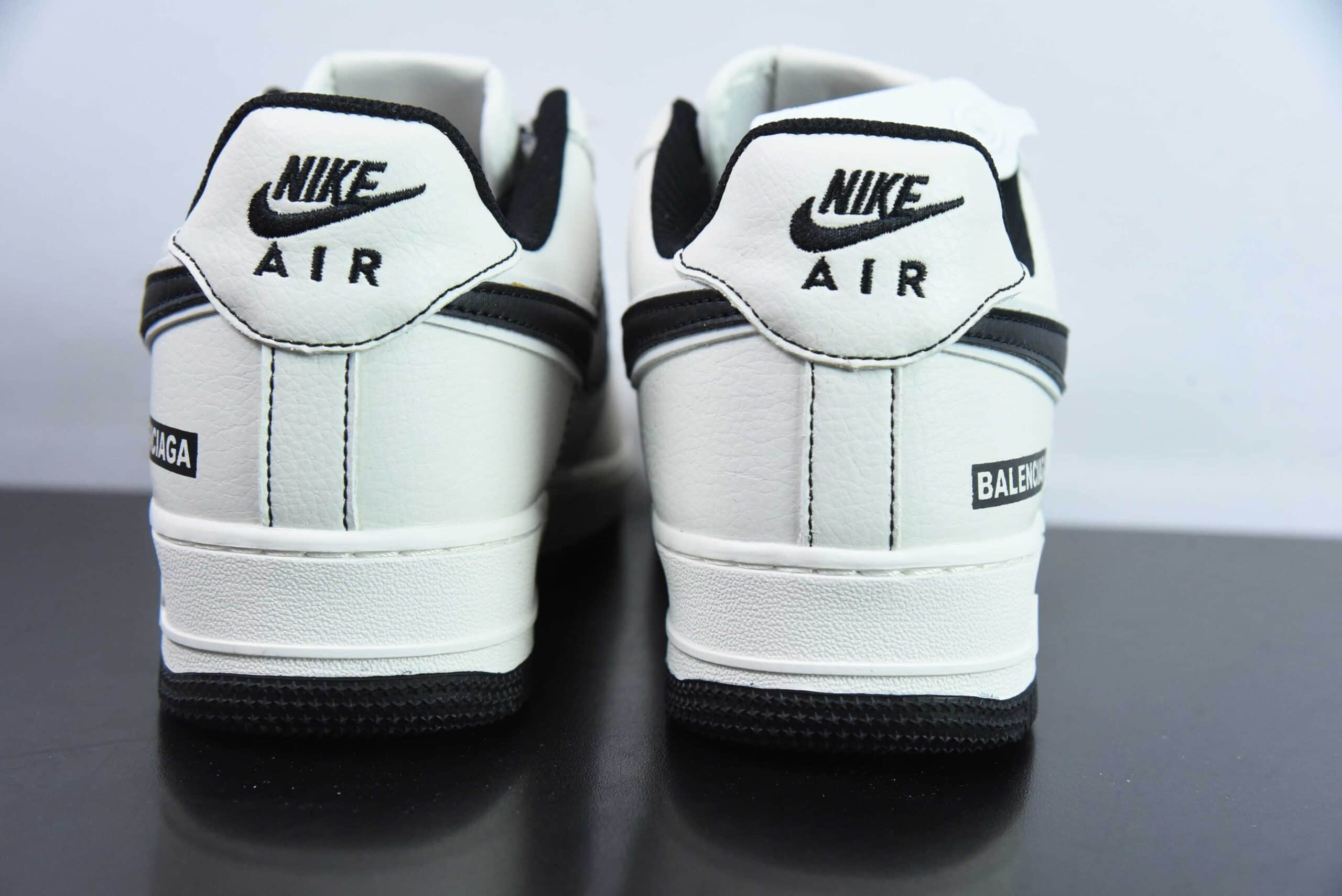 耐克Nike Air Force 1 Low 07 x Balenciaga 巴黎世家联名米白黑三钩空军一号低帮休闲板鞋纯原版本 货号：FR0538-090 