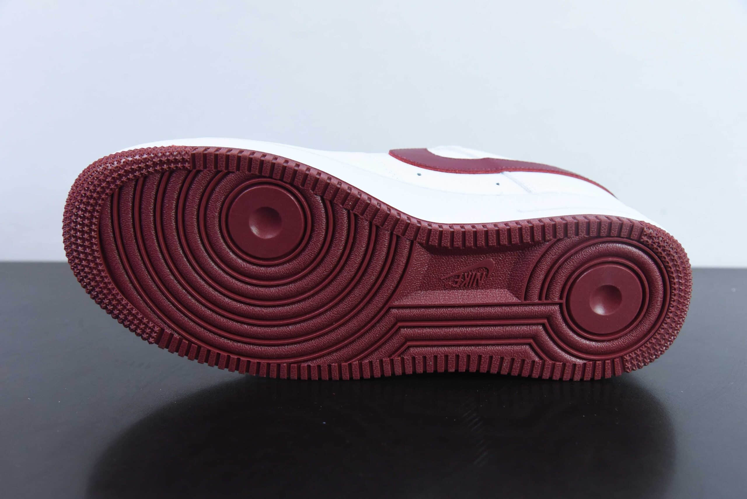 耐克Nike Air Force 1'07 Low 喜结良缘婚鞋空军一号低帮休闲板鞋纯原版本 货号：FV5948-105 