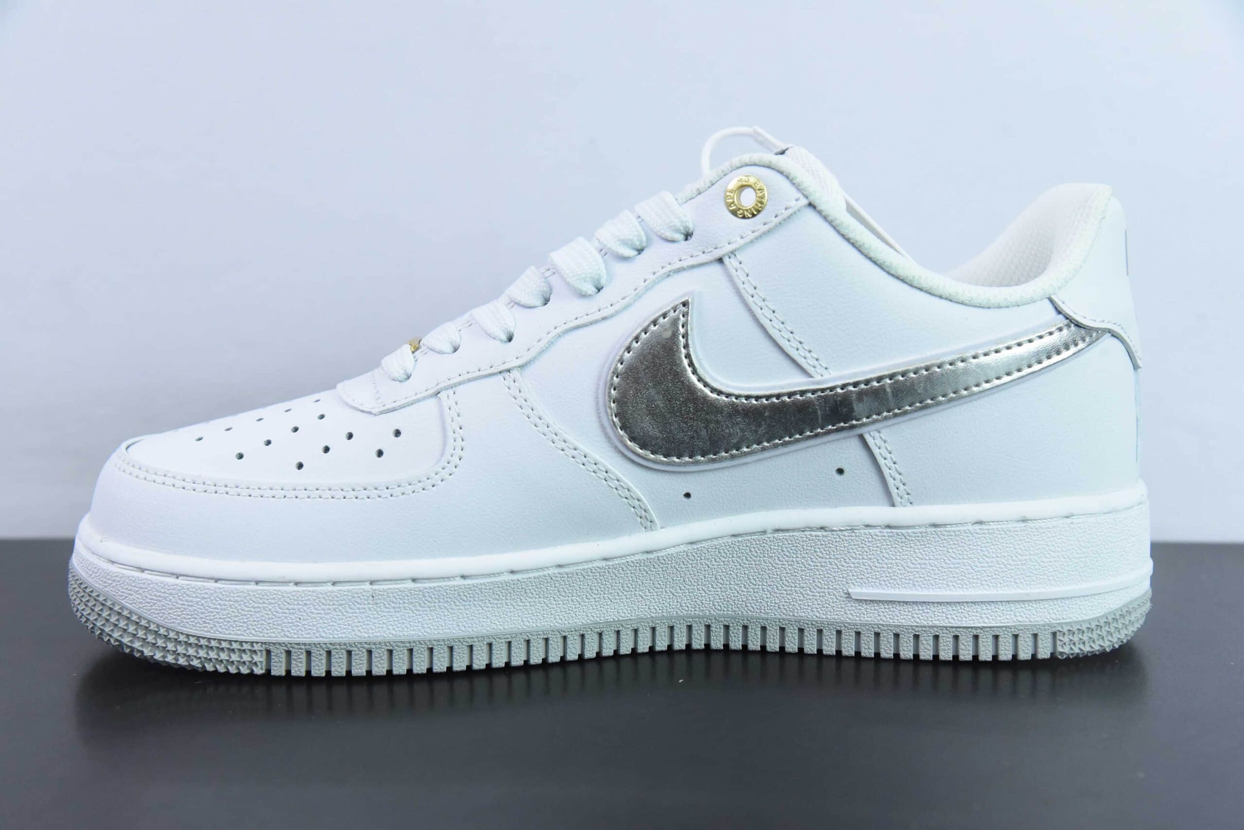 耐克NIke Air Force 1 '07 Low “40周年联名亮银”空军一号低帮休闲板鞋纯原版本 货号：XP9688-760