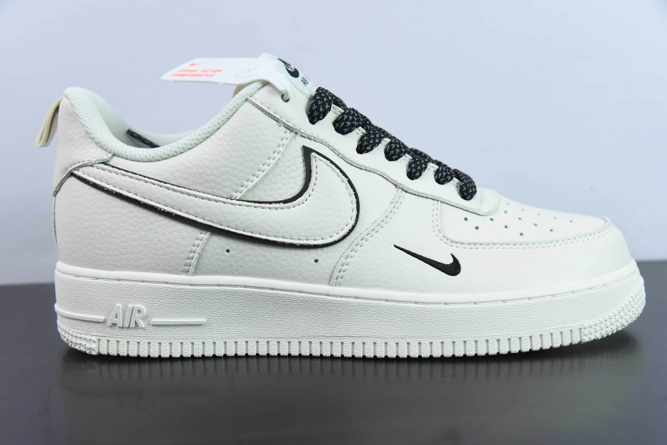 耐克Nike Air Force 1'07 Low 经典黑色小勾满天星空军一号低帮休闲板鞋纯原版本 货号：MJ0319-021